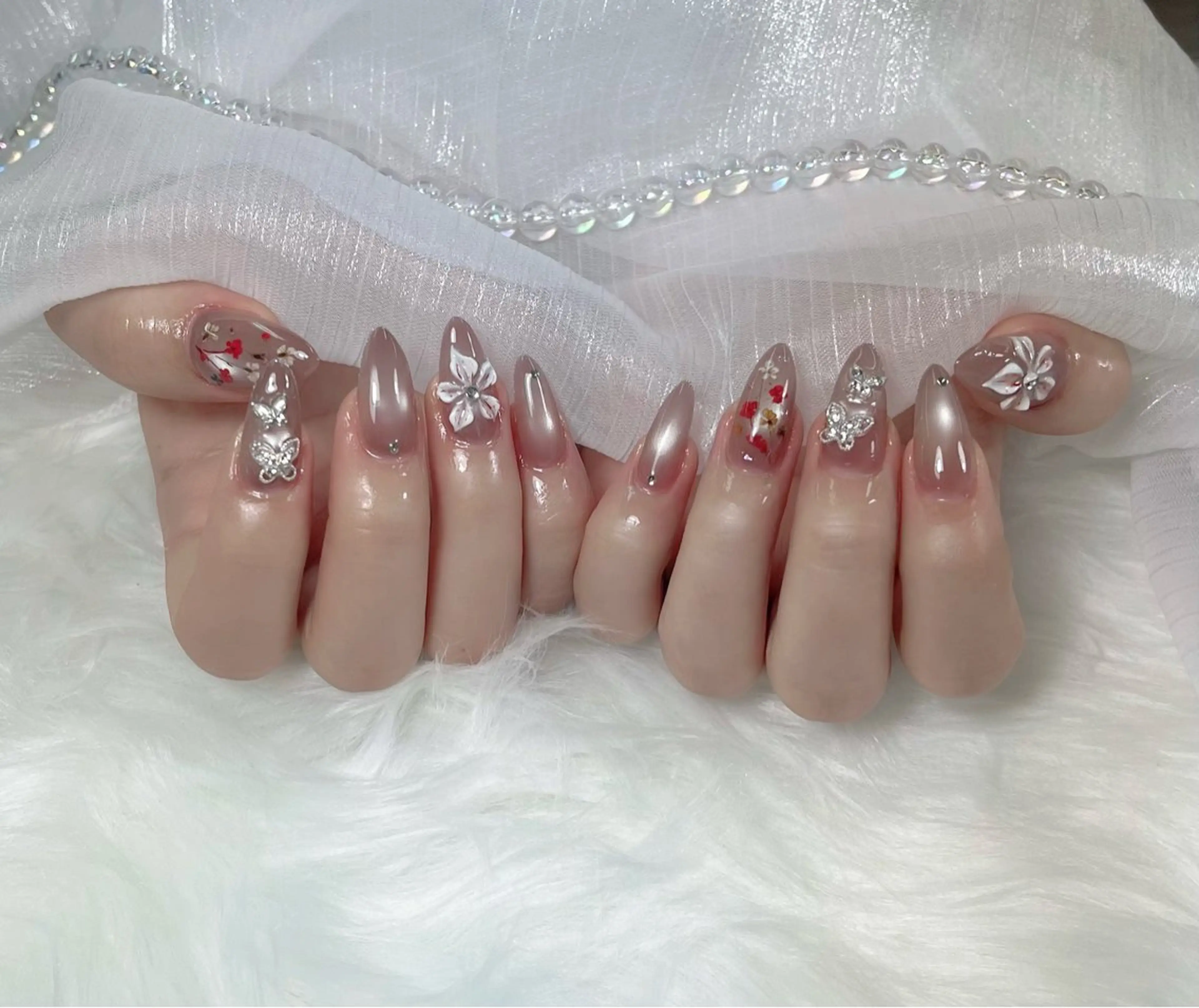 ネイル ジェルネイル ガーリー 韓国ネイル ニュアンスネイル シンプルネイル ハンドネイル KING_NAIL YUMIのネイルデザイン