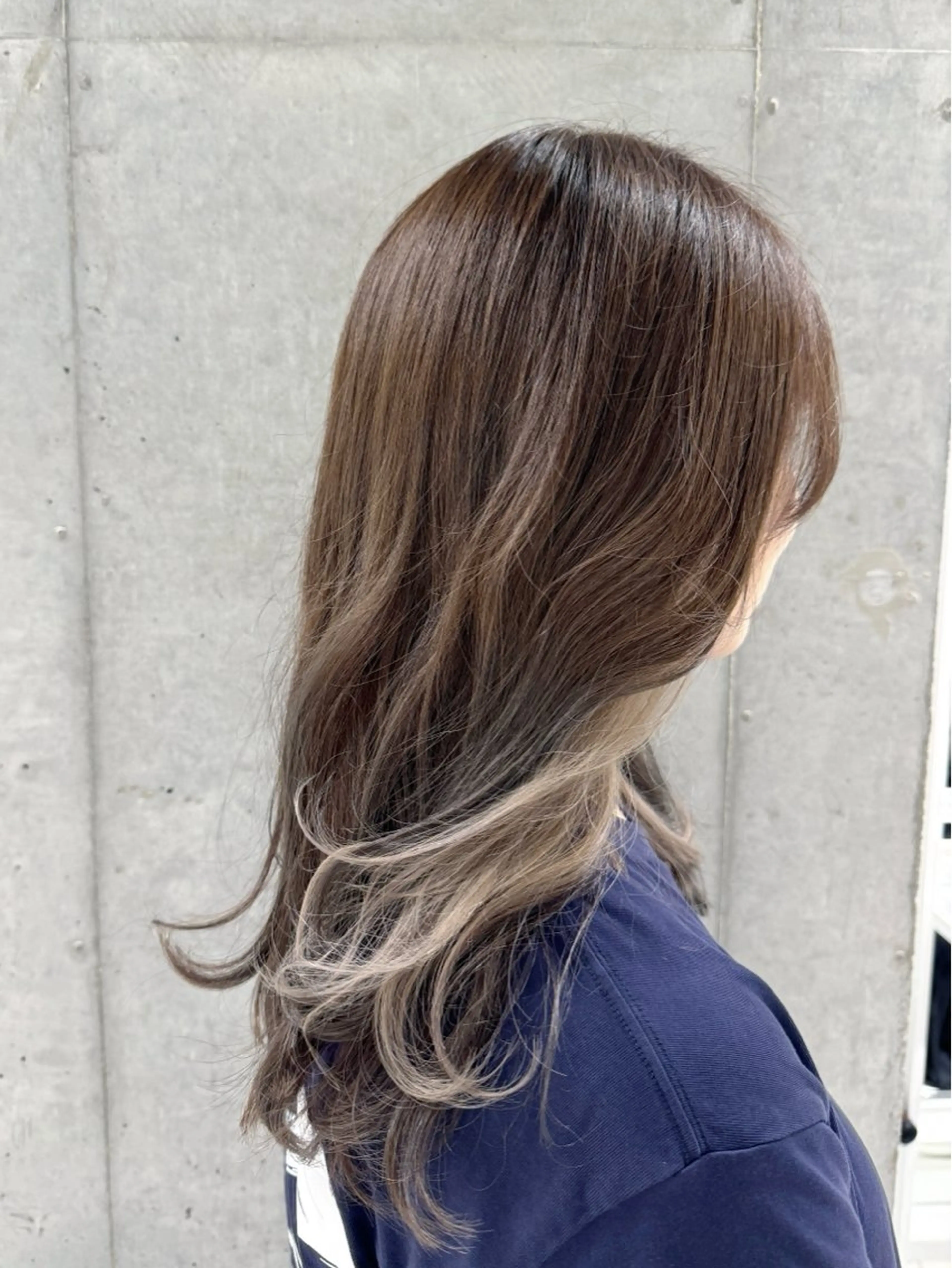 カラー ベージュカラー Mana/似合わせ レイヤー/ウルフのヘアスタイル