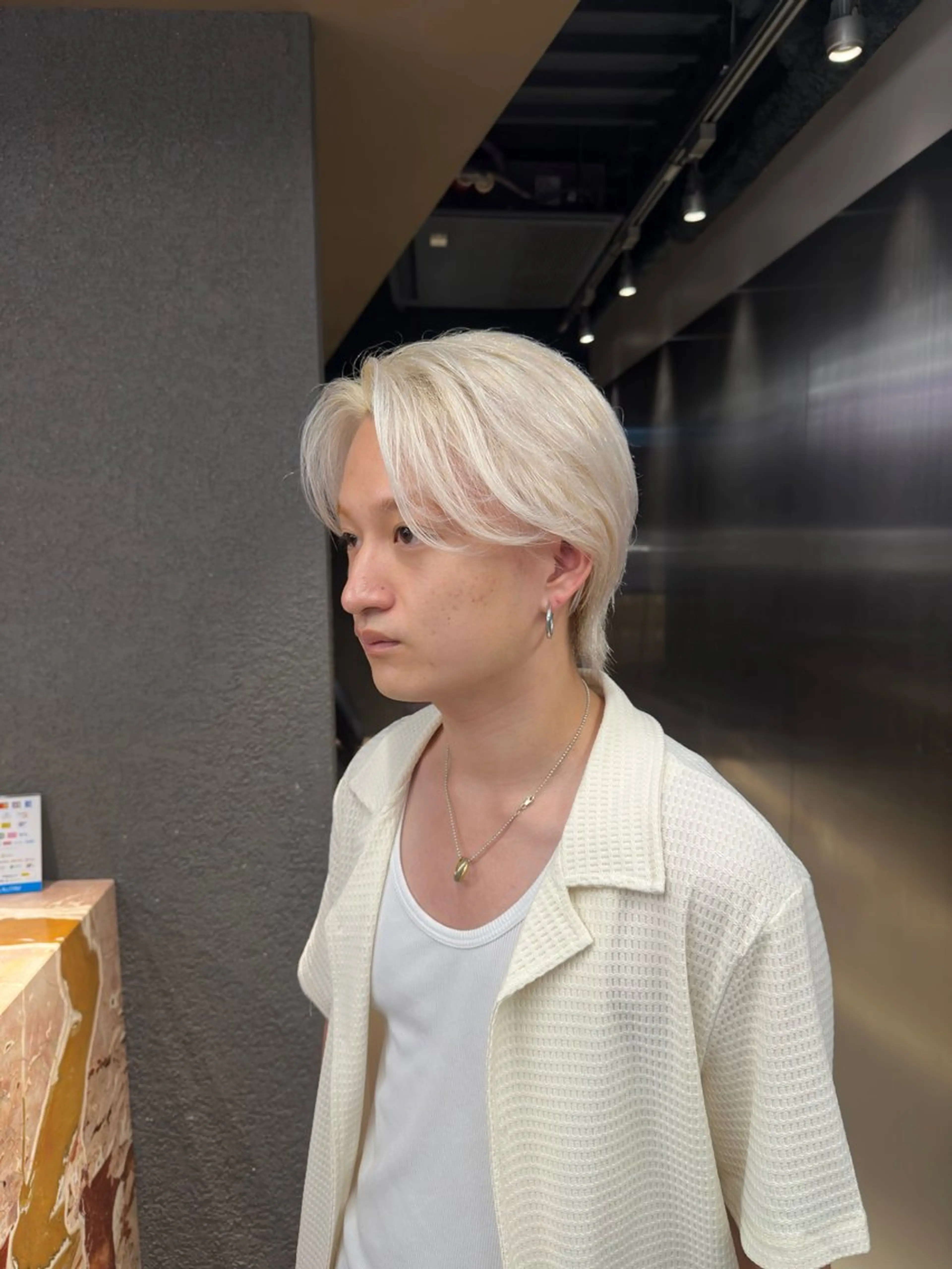 ショート カラー メンズ センターパート ヘアカラー トリートメント 鈴木/ニュアンス パーマ/メンズのヘアスタイル