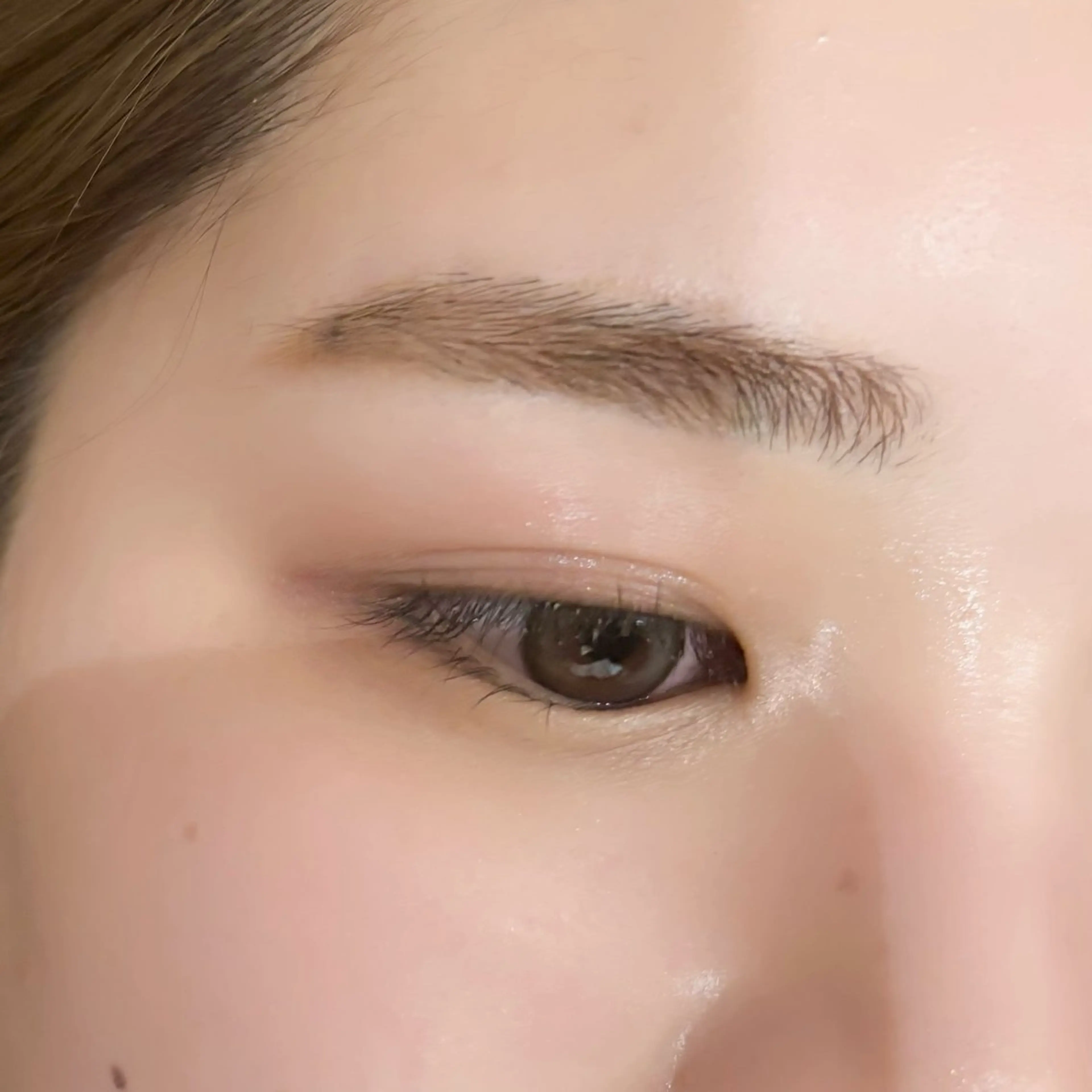 アイブロウ meguru／マツパ ／マツエク／束感のマツエク・マツパデザイン