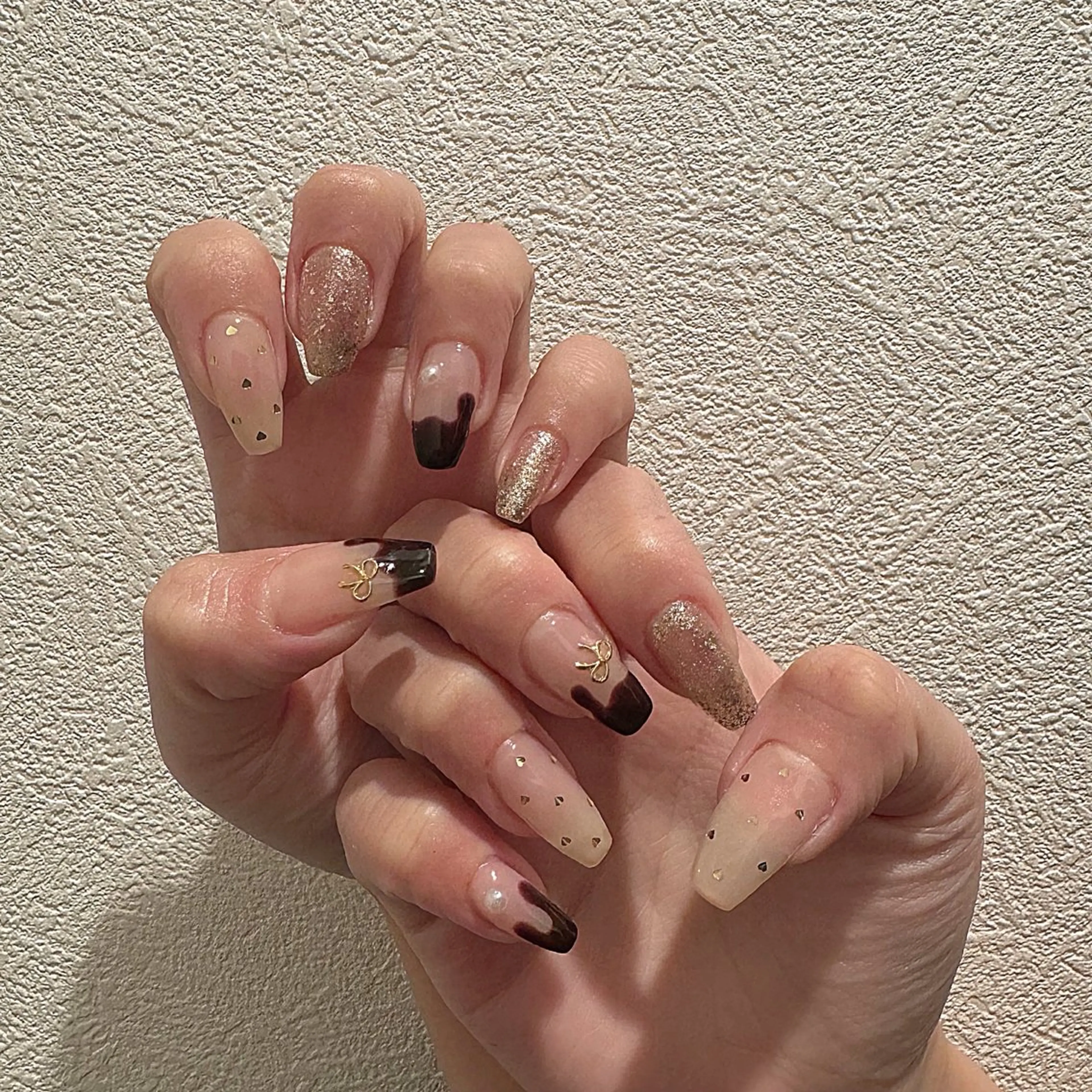 ネイル シュシュ 🎀 girly nailのネイルデザイン