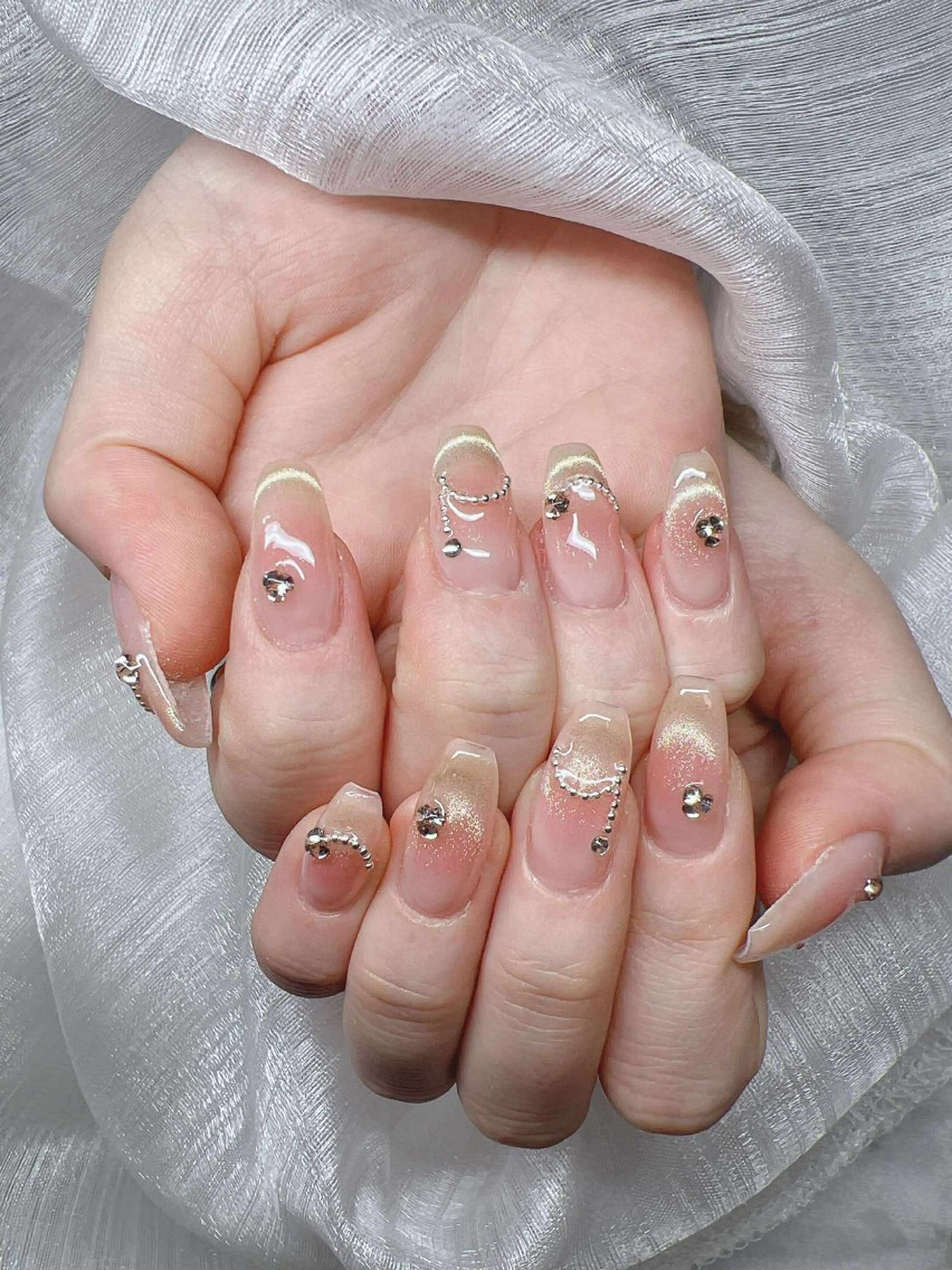 ネイル 長さ出し グラデーション 卒業式 キラキラネイル マグネットネイル ハンドネイル Lee Nailsのネイルデザイン