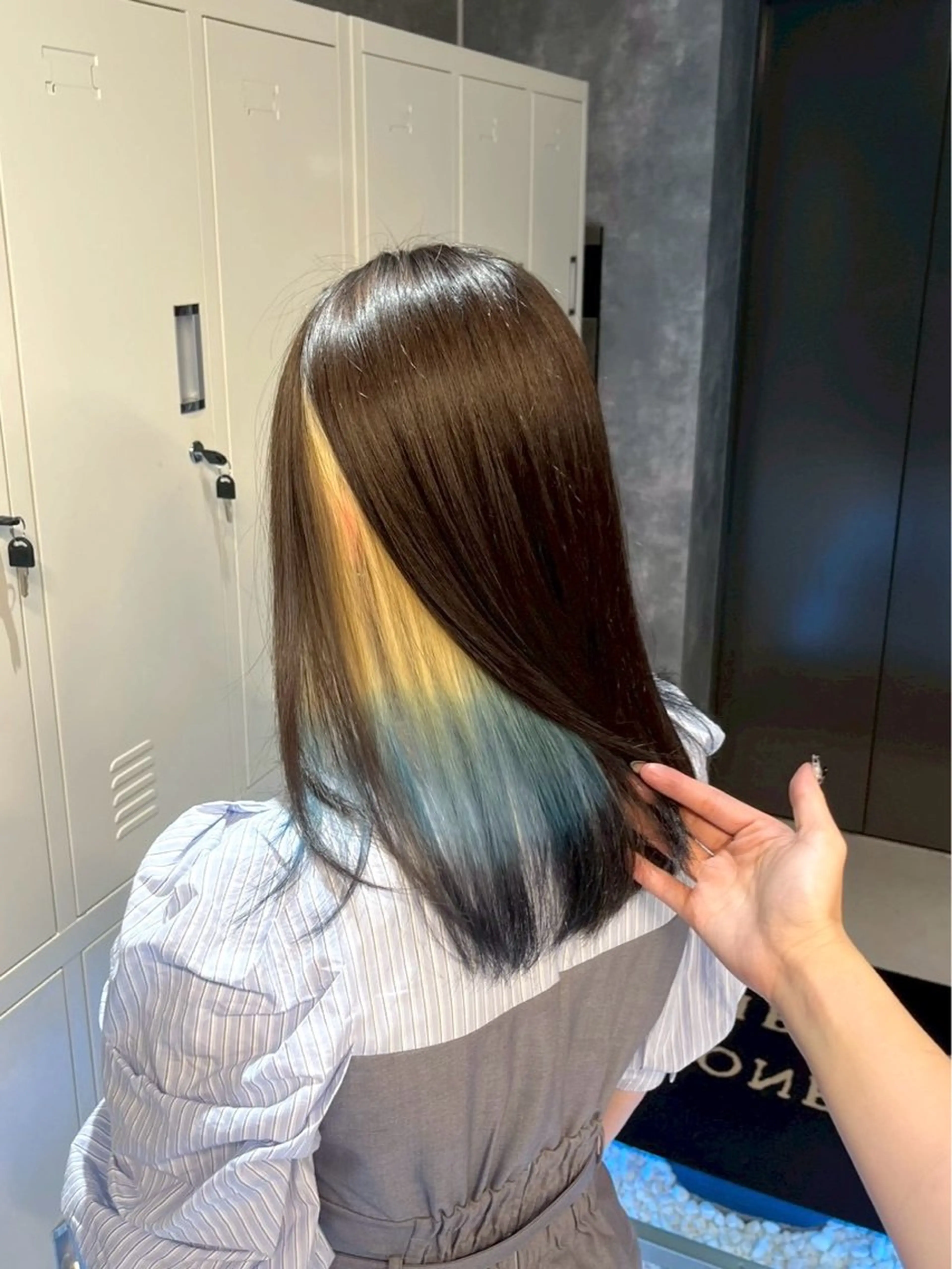 カラー 🦋ハイトーン×ア レンジ💫Leenaのヘアスタイル