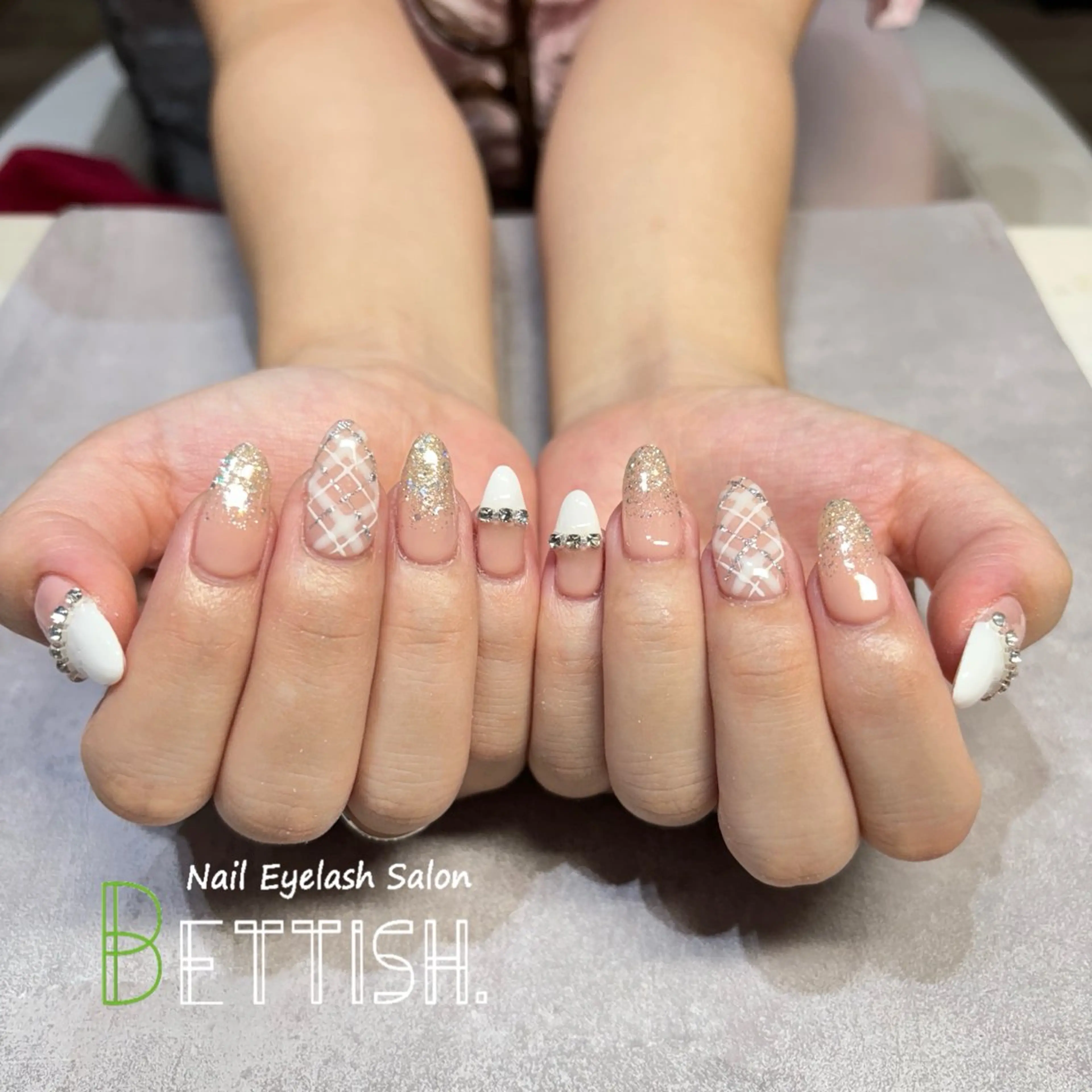 ネイル ハンドネイル NiuShe SERIのネイルデザイン