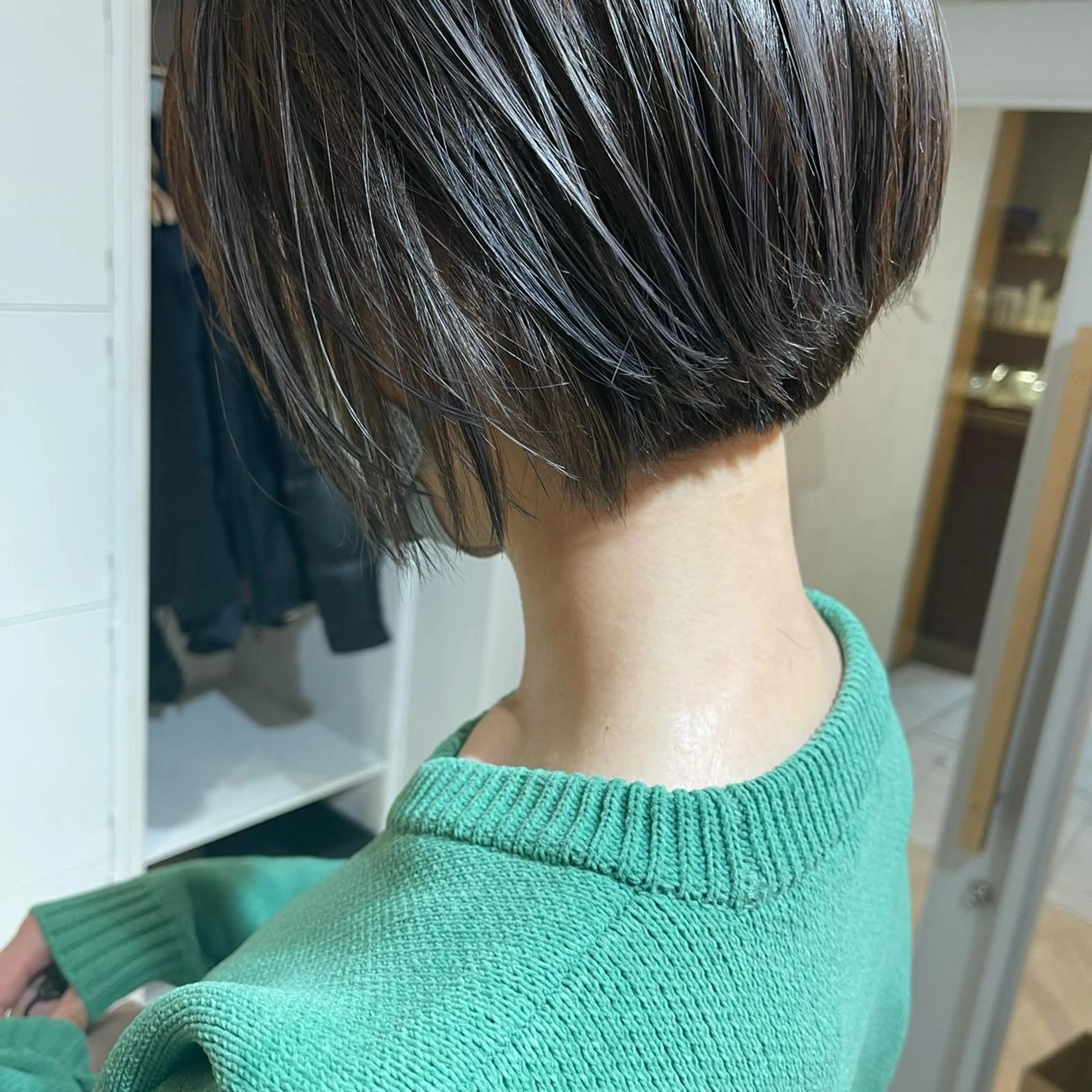 ショート カラー UMEDA FIGAROのヘアスタイル
