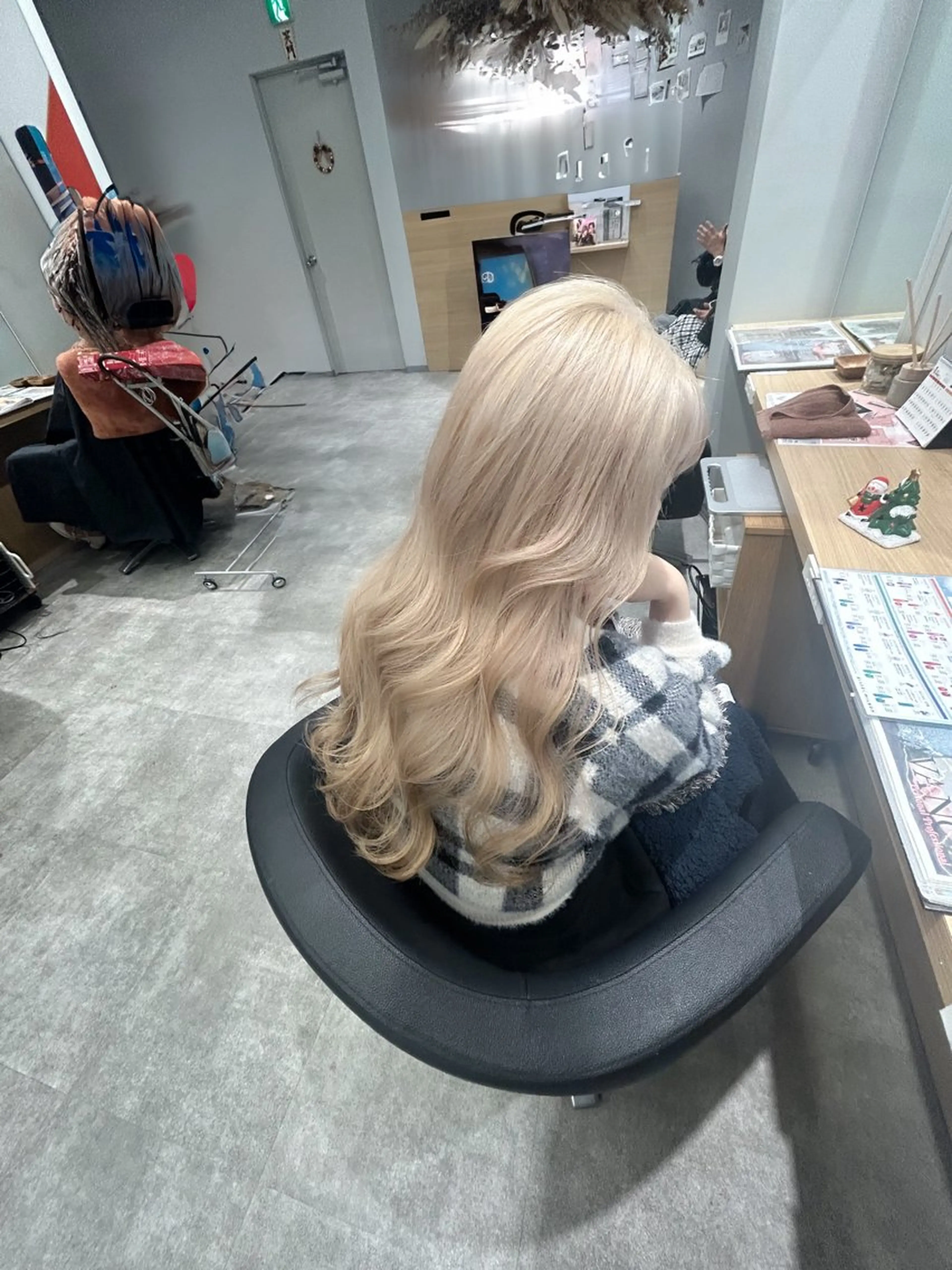 ロング カラー カット ヘアカラー ハイトーンヘア/ 島崎　タクミのヘアスタイル