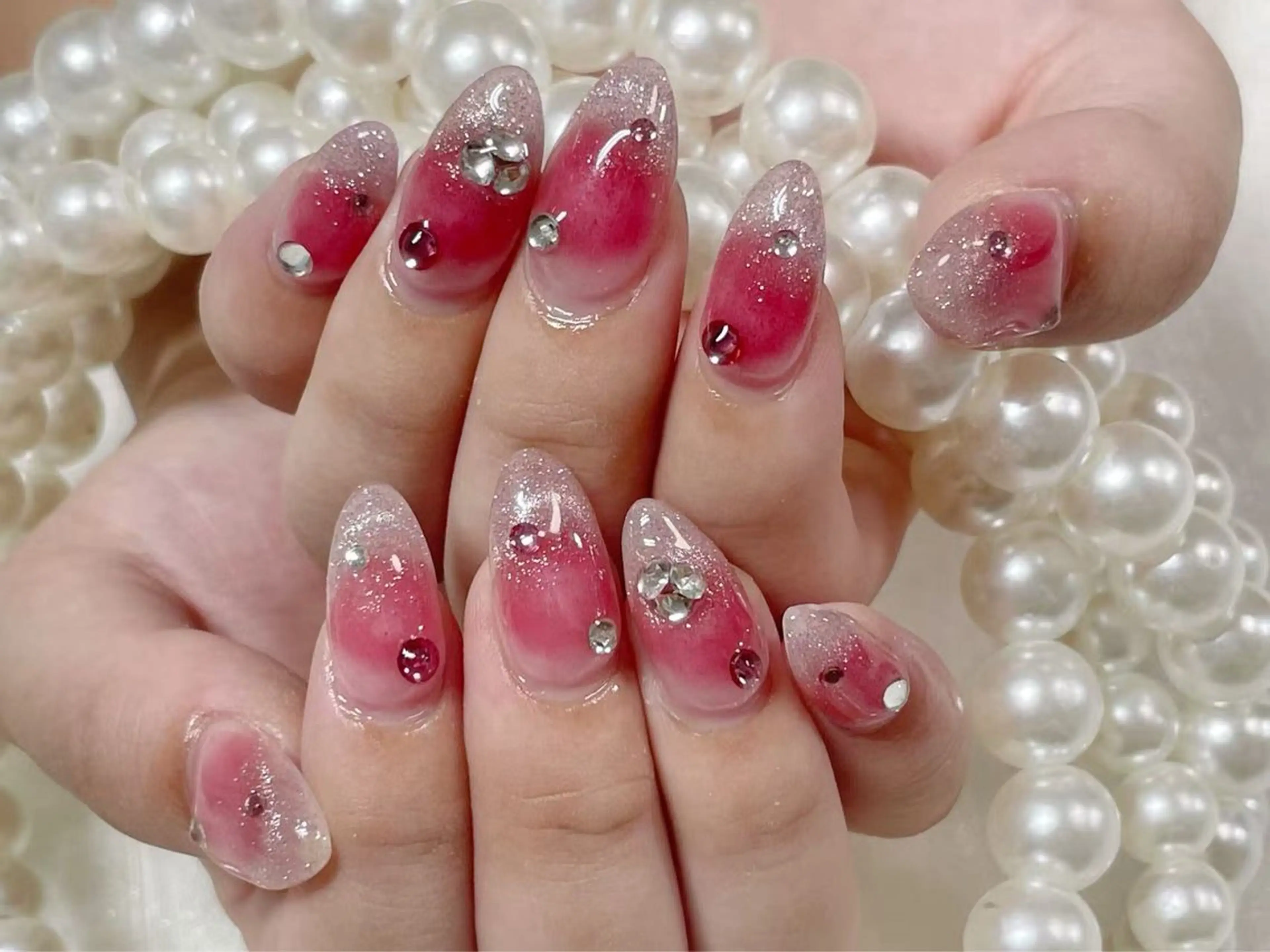 ネイル オーロラネイル 長さ出し フレンチネイル ガーリー キラキラネイル RIn 🎀のネイルデザイン