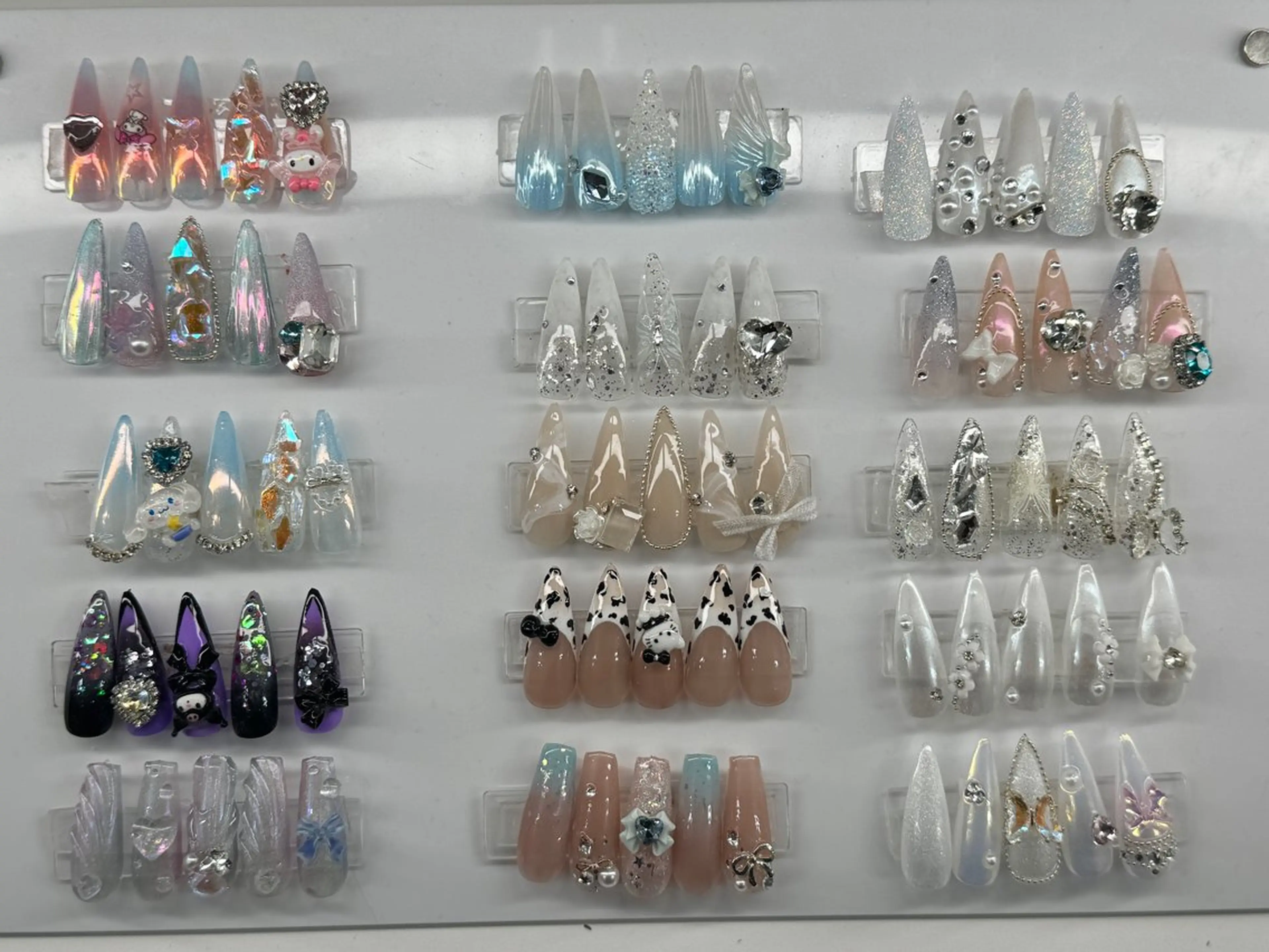 ネイル オーロラネイル チークネイル 長さ出し フットネイル フレンチネイル ハンドネイル ハンドケア Nail&Eyela sh Nanaのネイルデザイン