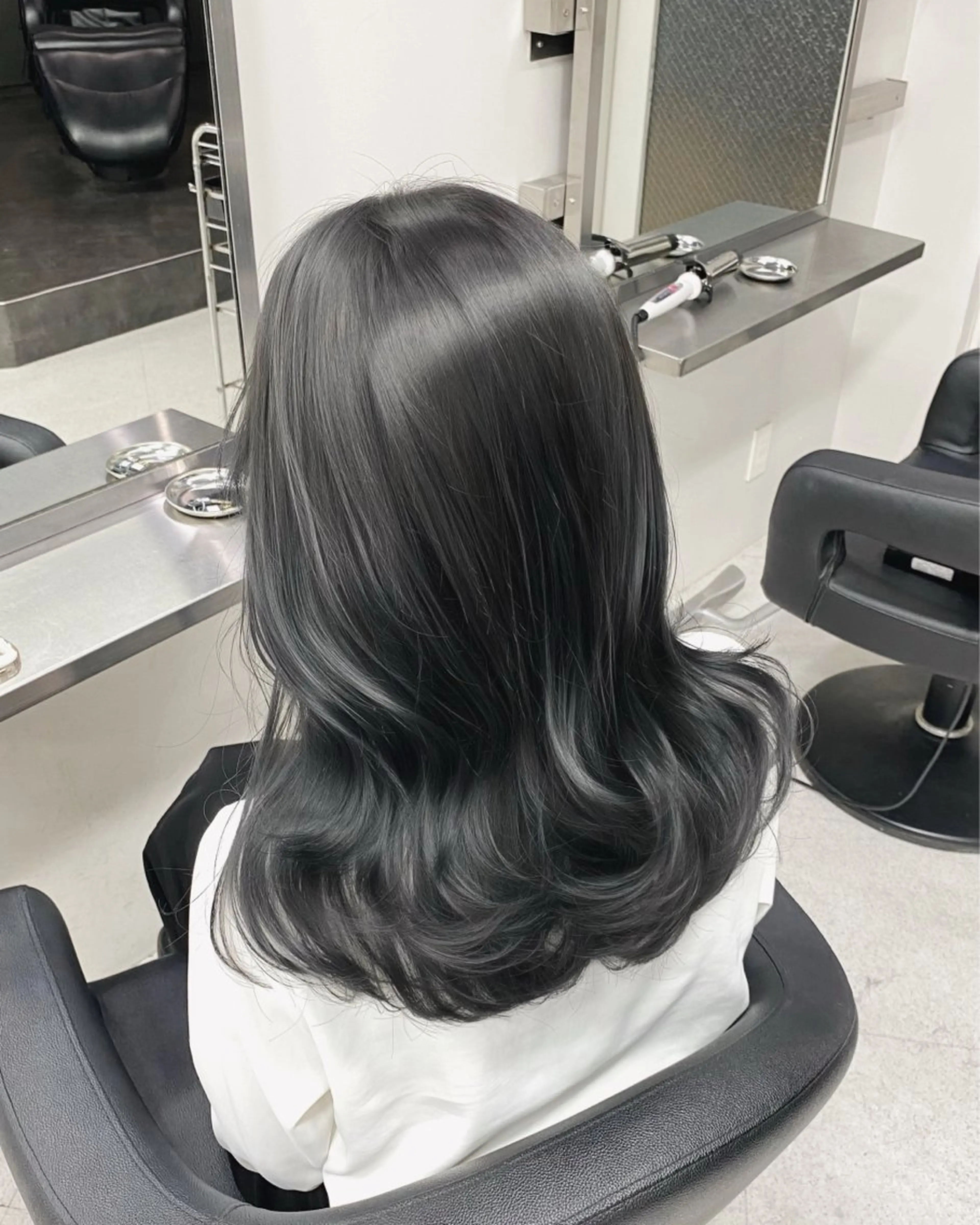 ミディアム カラー ヘアアレンジ ベージュカラー ブラウンカラー 透明感カラー ダークグレー ダークグレージュ 赤み消し🫧韓国ヘア 🫧藤岡誠也のヘアスタイル