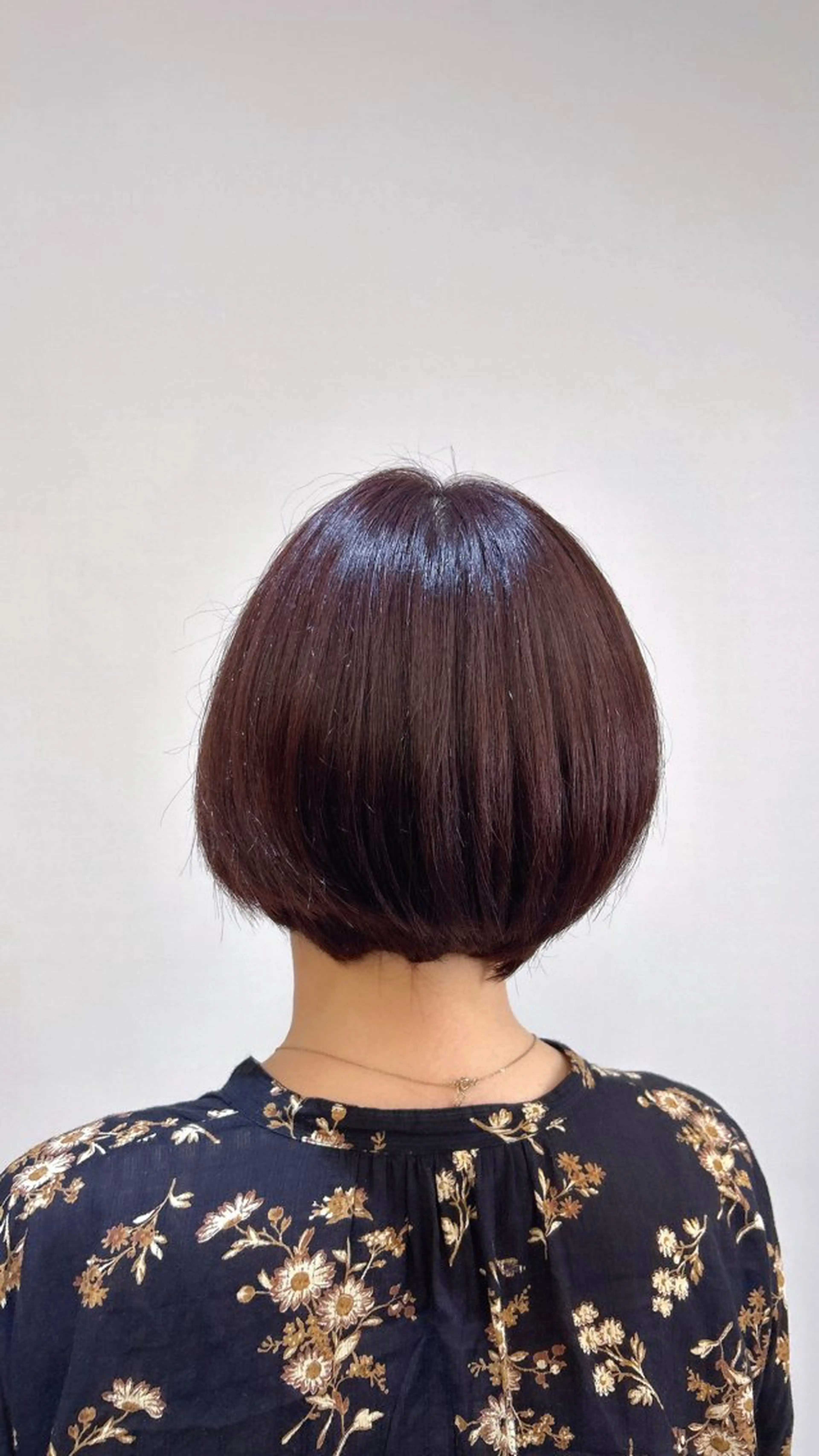 ショート カラー ボルドーカラー AIRI 🦋のヘアスタイル