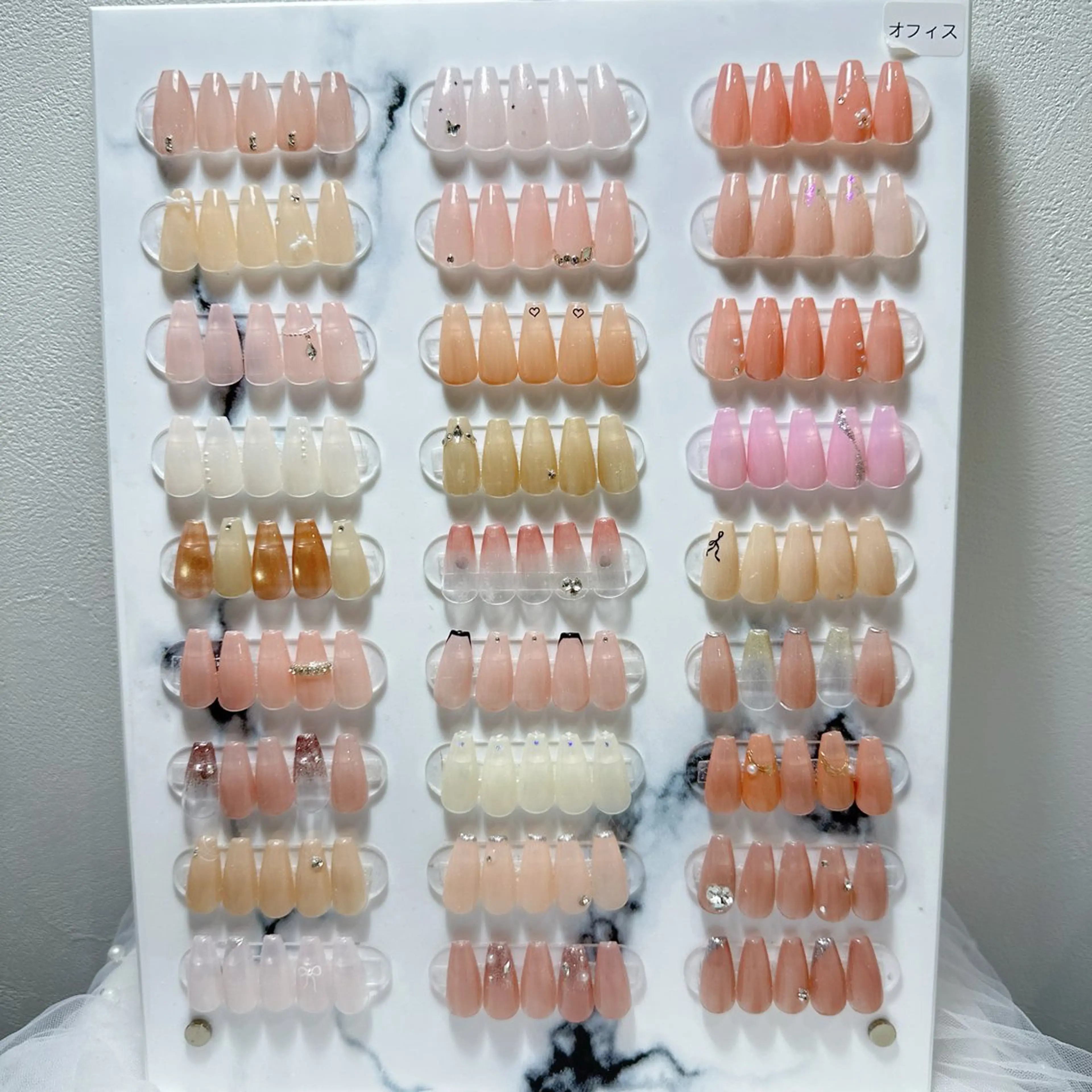 ネイル アートネイル フラッシュネイル フレンチネイル ジェルネイル ガラスフレンチ ハンドネイル You&Me Miyuのネイルデザイン