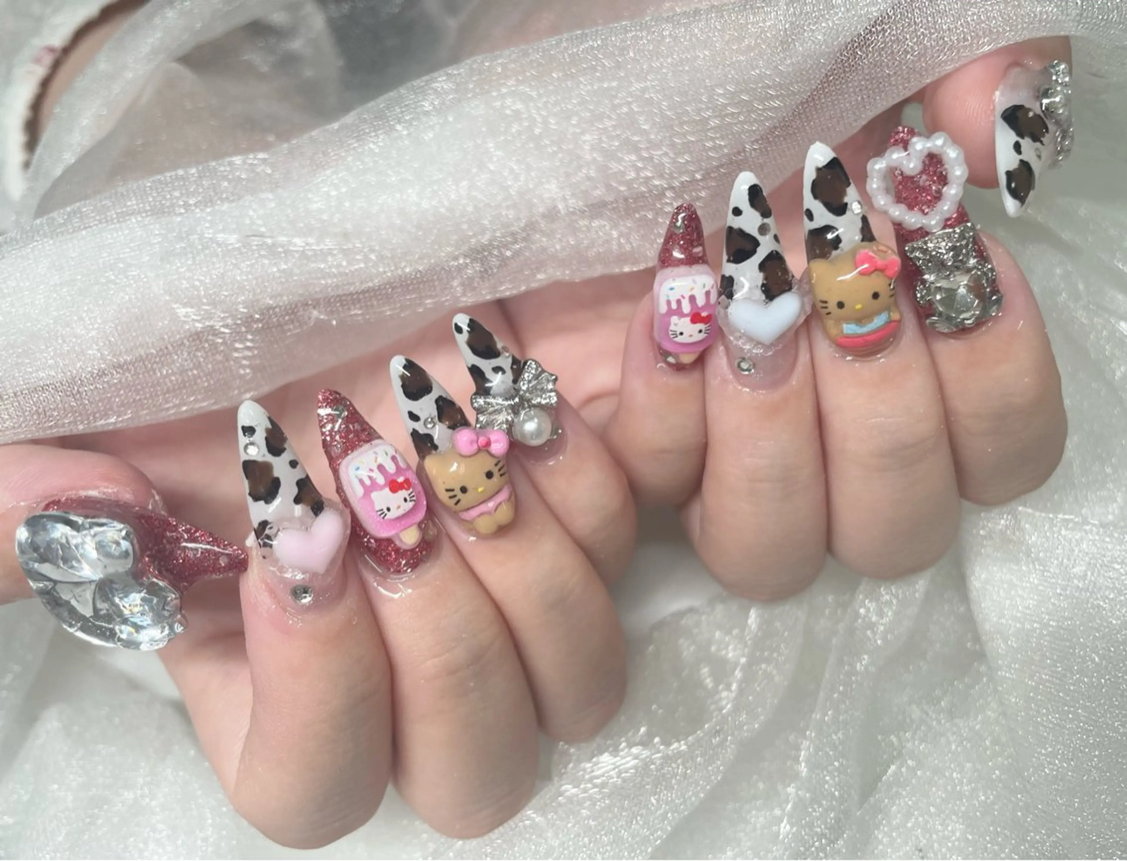 ネイル ハンドネイル Roi〈ロワ〉 Minakoのネイルデザイン