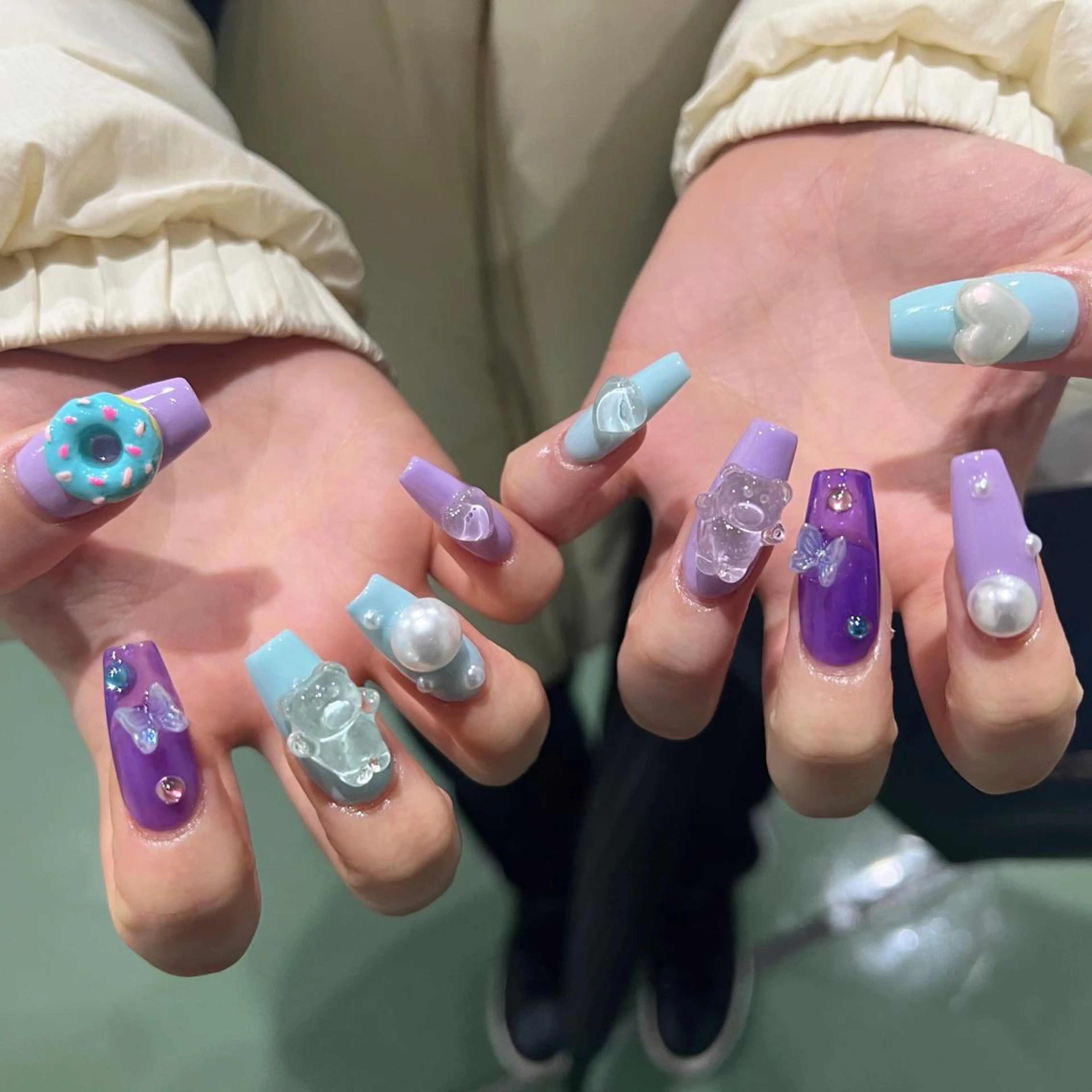 ネイル ハンドネイル 💊大阪/心斎橋 moni🧠のネイルデザイン