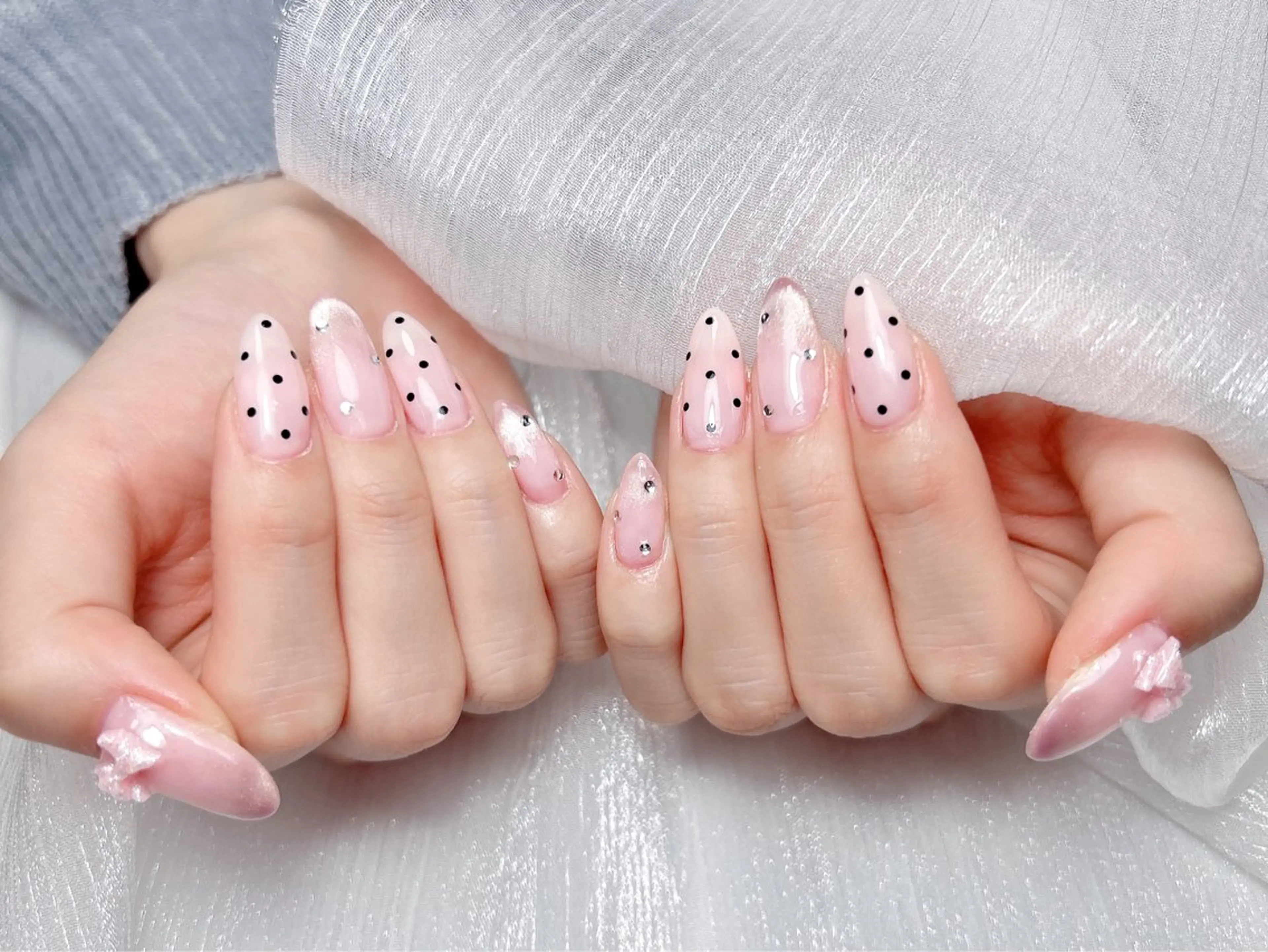 ネイル ハンドネイル オーラ ネイルサロンのネイルデザイン