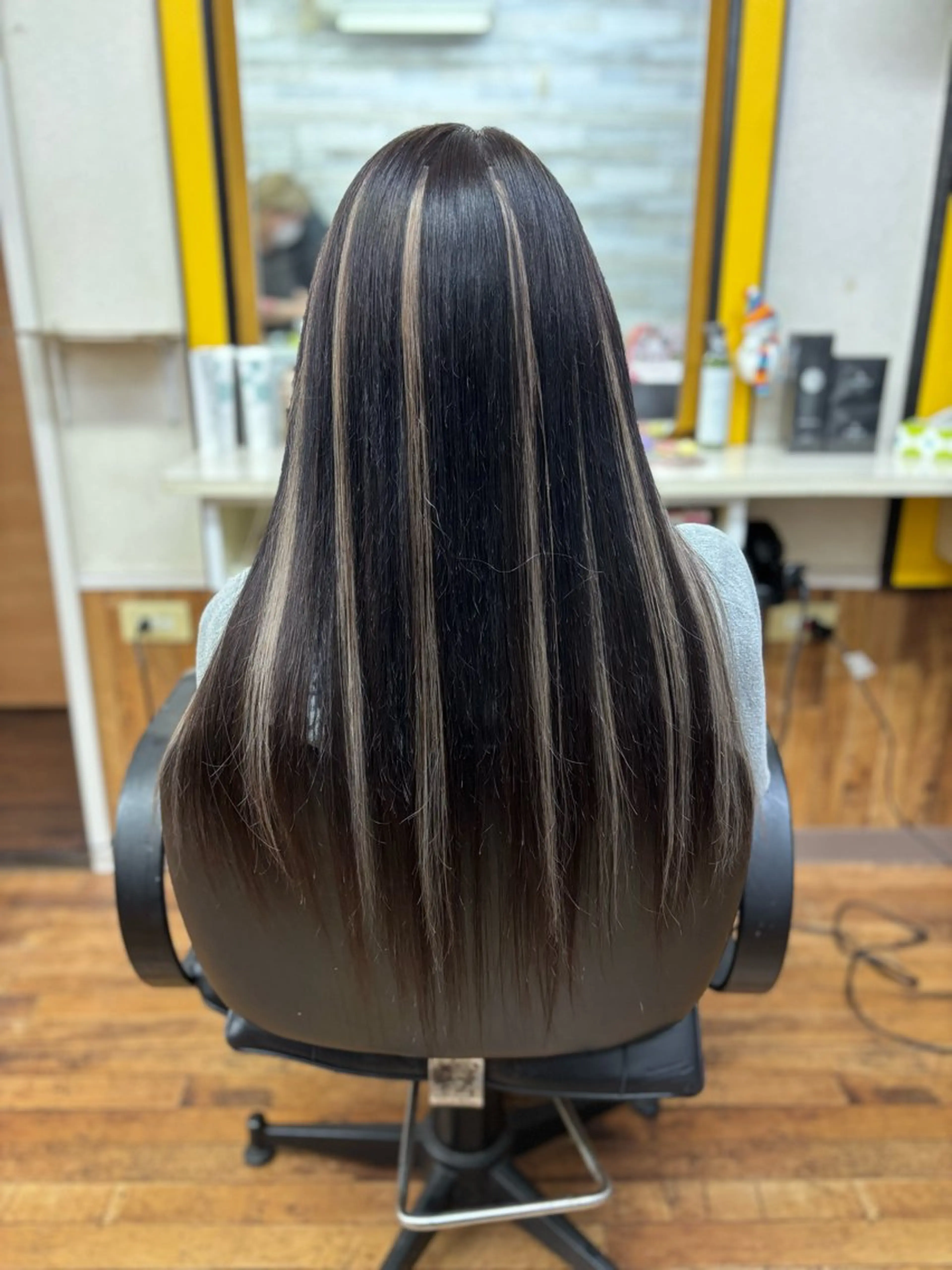 ロング エクステ ヘアカラー エクステ 艶カラー🫧/シール エクステRYOKAのヘアスタイル