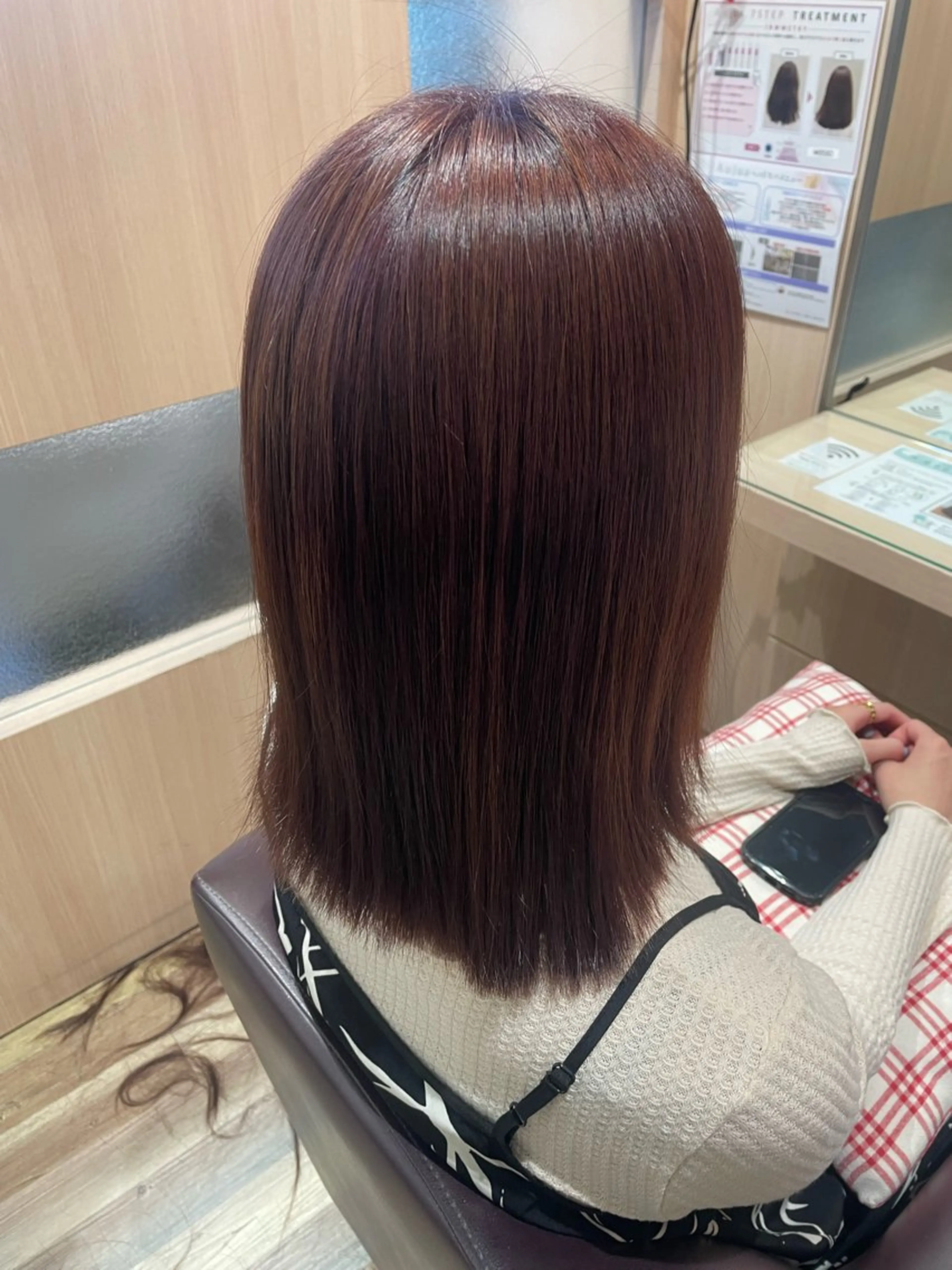 ミディアム カラー ブラウンカラー ピンクカラー ピンクブラウン カット ヘアカラー reve by first所属・小林 純一郎のヘアスタイル