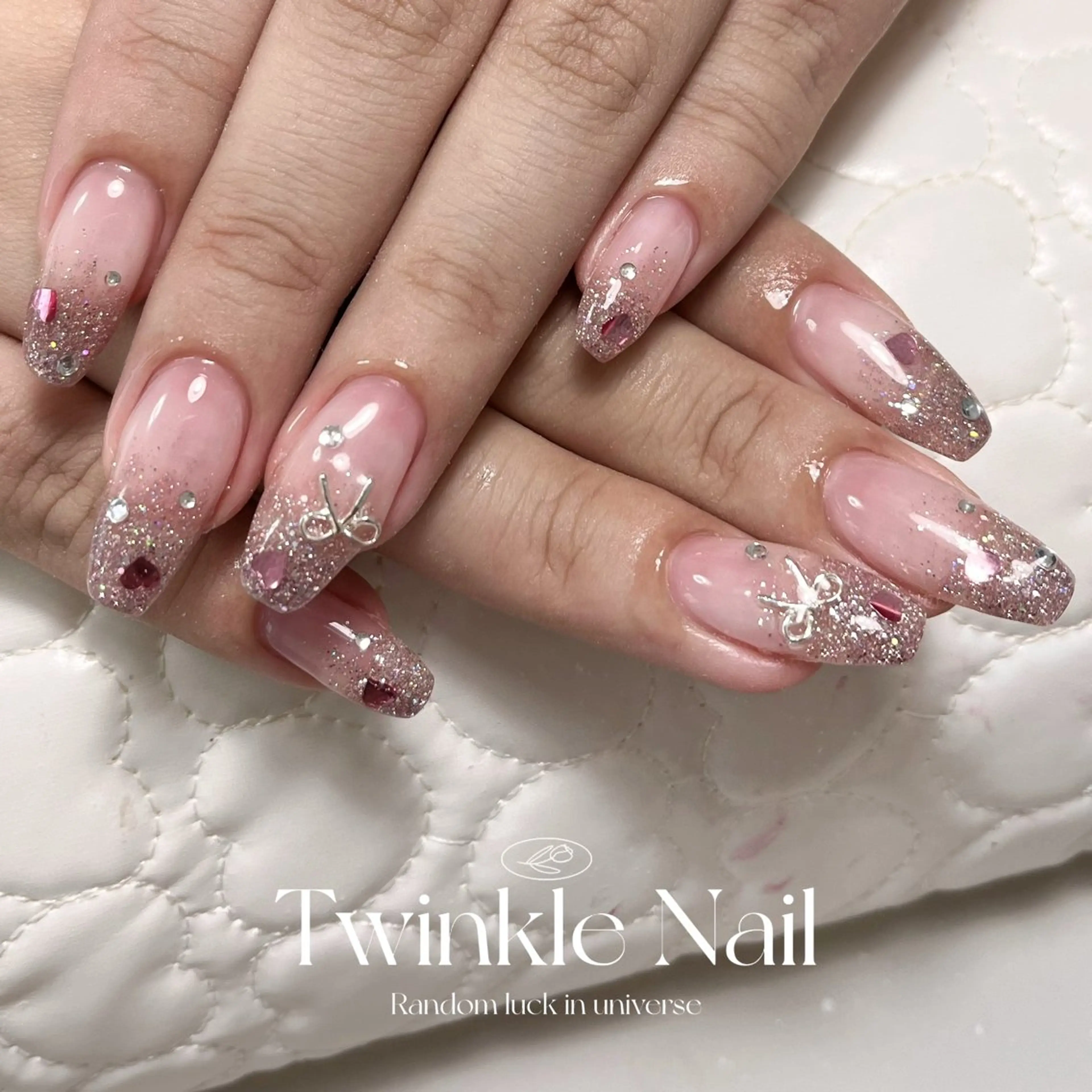 ネイル グラデーション ハート キラキラネイル ラメ(グリッター) ラメグラデーション Twinkle Nail Kuboのネイルデザイン