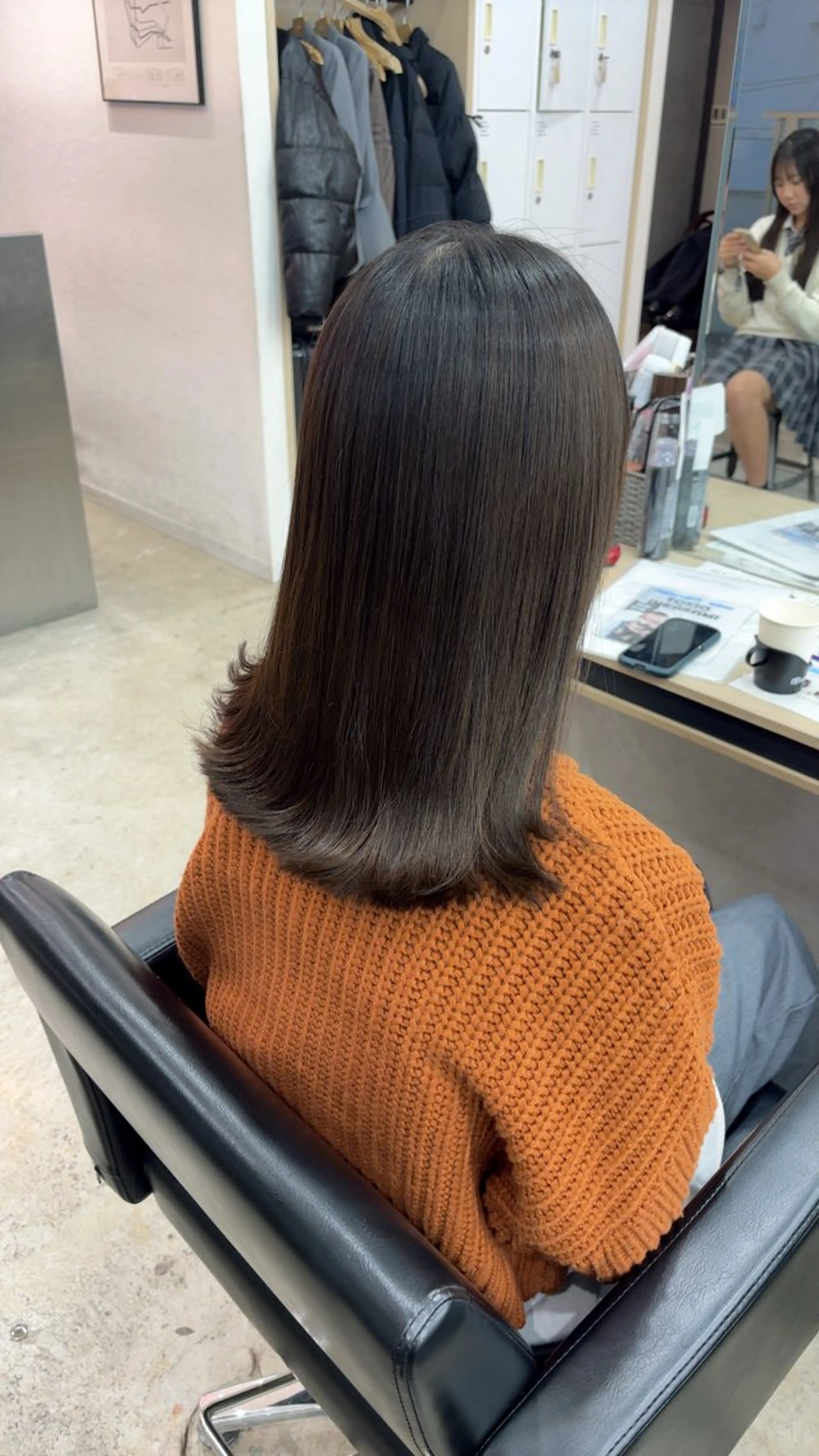 セミロング カラー パーマ カット ヘアカラー 縮毛矯正 トリートメント 🪽髪質改善矯正 🤍MIU🤍のヘアスタイル