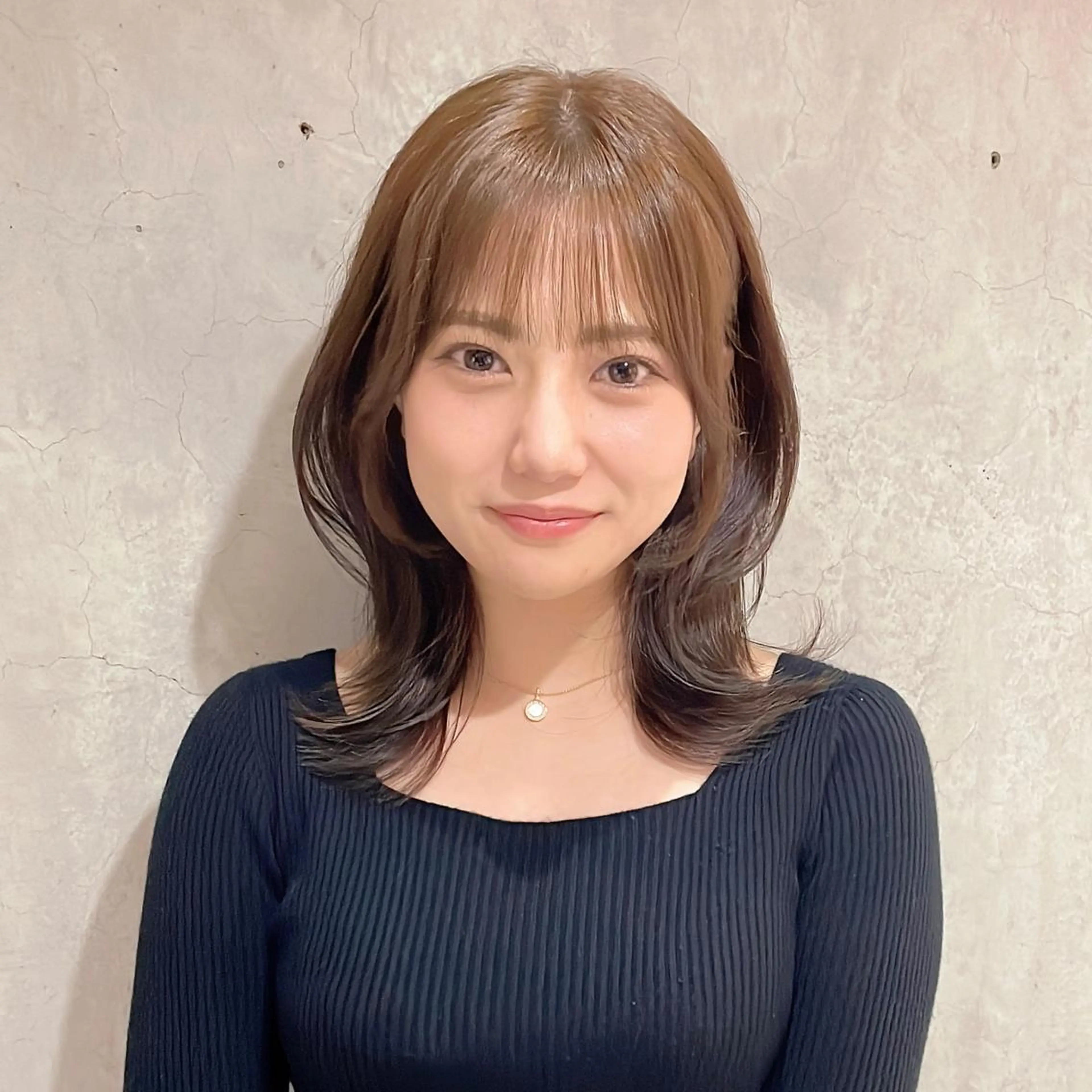 ミディアム カット ヘアカラー トリートメント 🌹ハッシュカット、 レイヤー韓国ヘア🌹のヘアスタイル