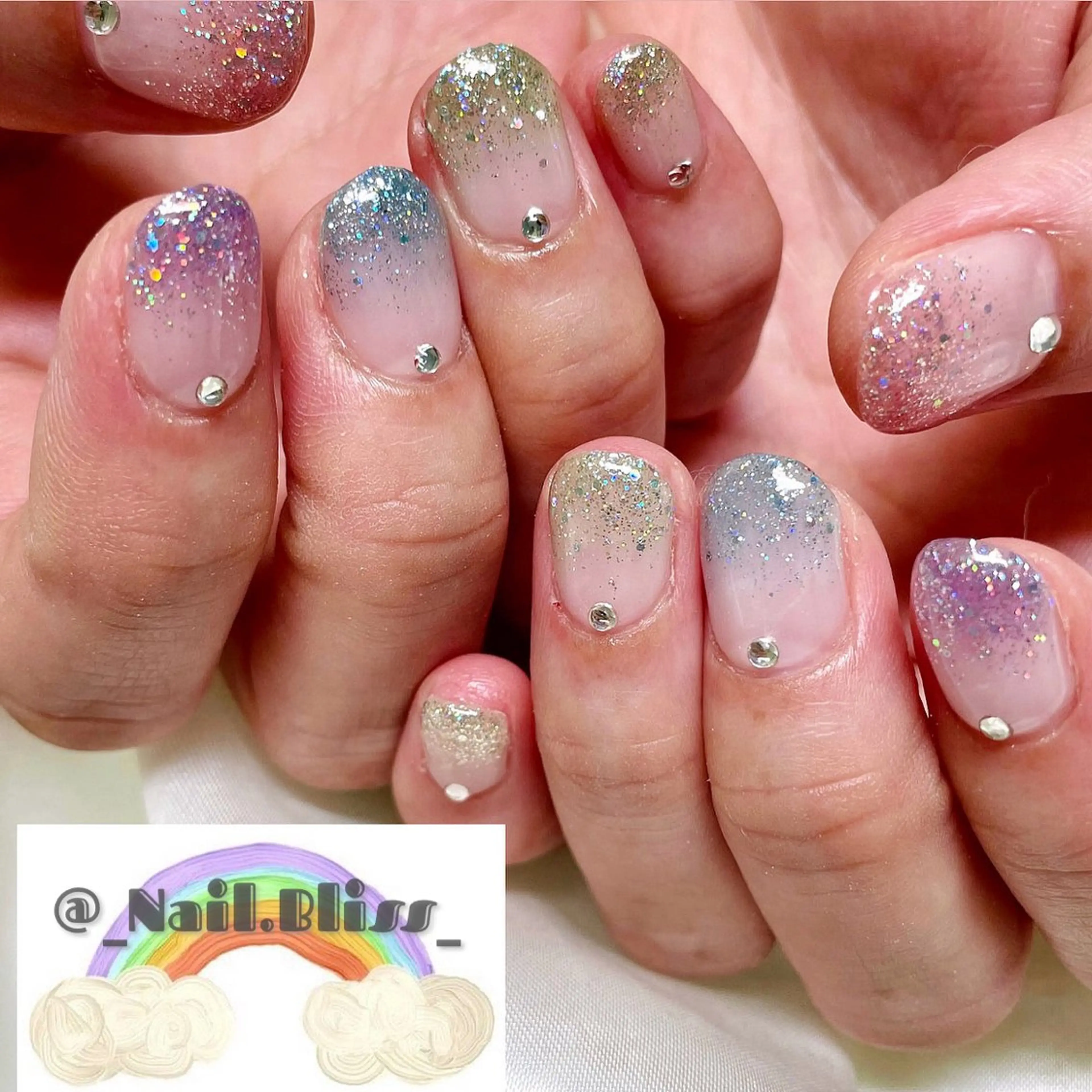 ネイル ラメ(グリッター) ラメグラデーション シンプルネイル ハンドネイル NAIL BLISSのネイルデザイン