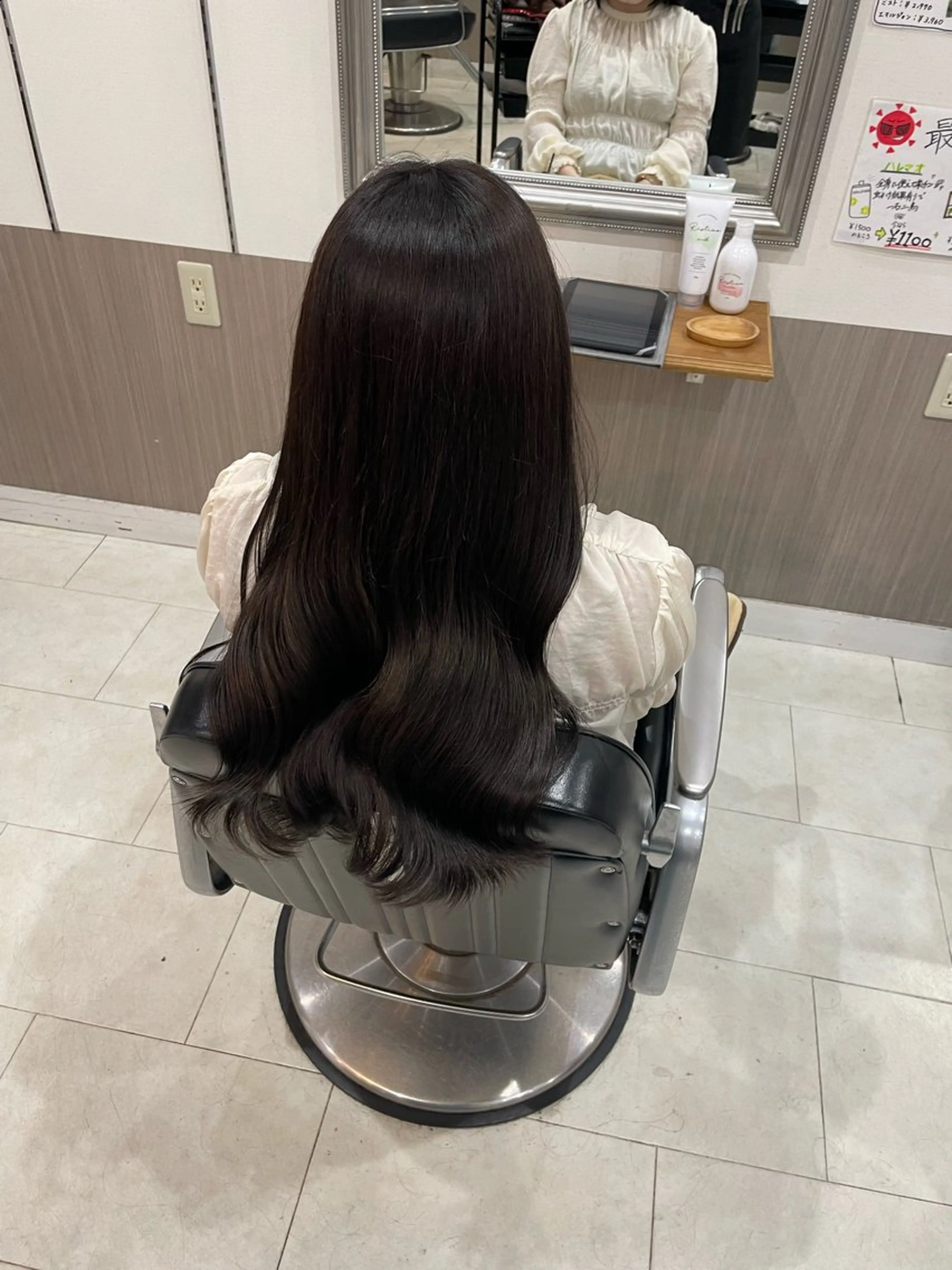 セミロング カラー Hika.ハイトーン 髪質改善🩵ᩚ🫧のヘアスタイル