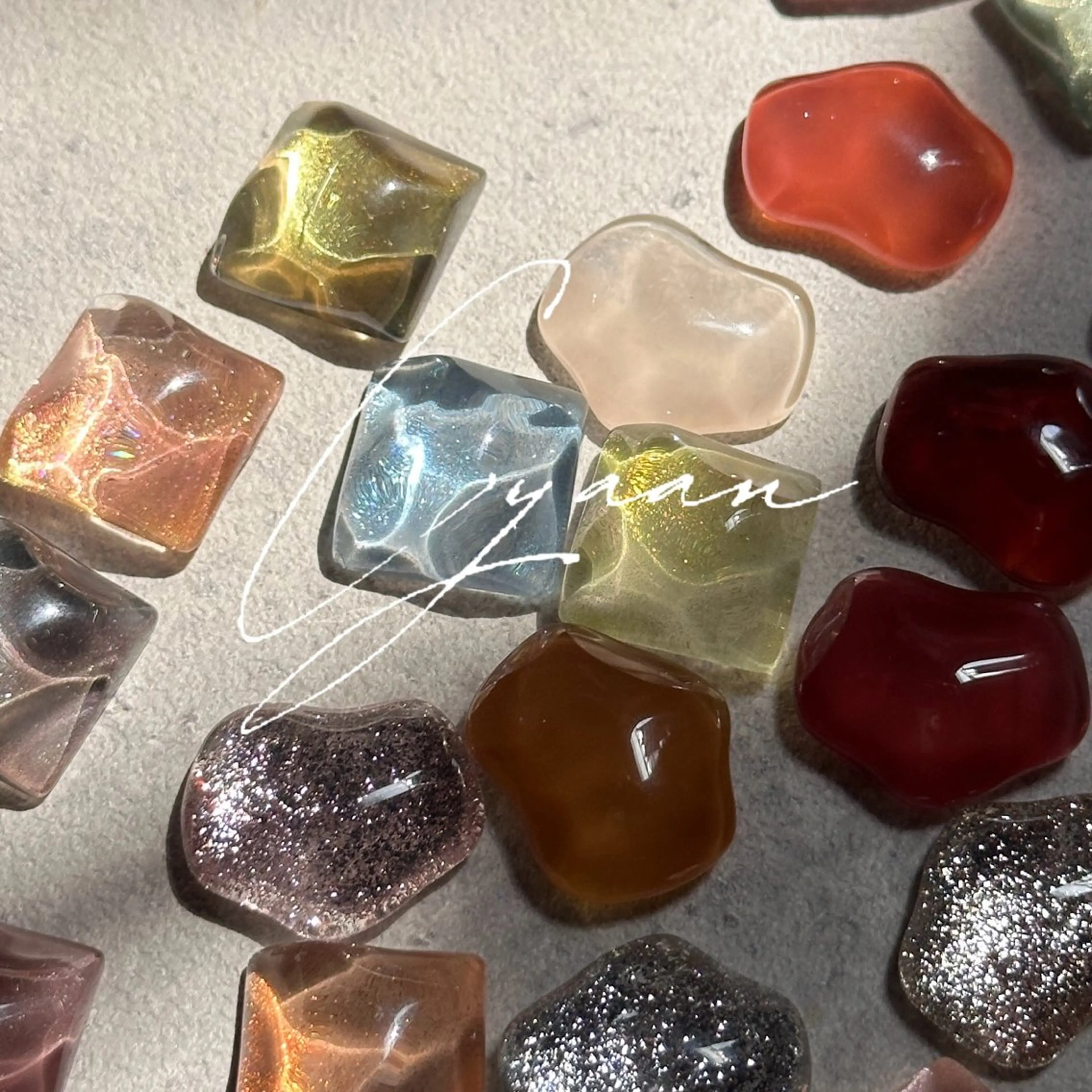 ネイル 氷ネイル・うるうるネイル マグネットネイル nail salon Cyaanのネイルデザイン