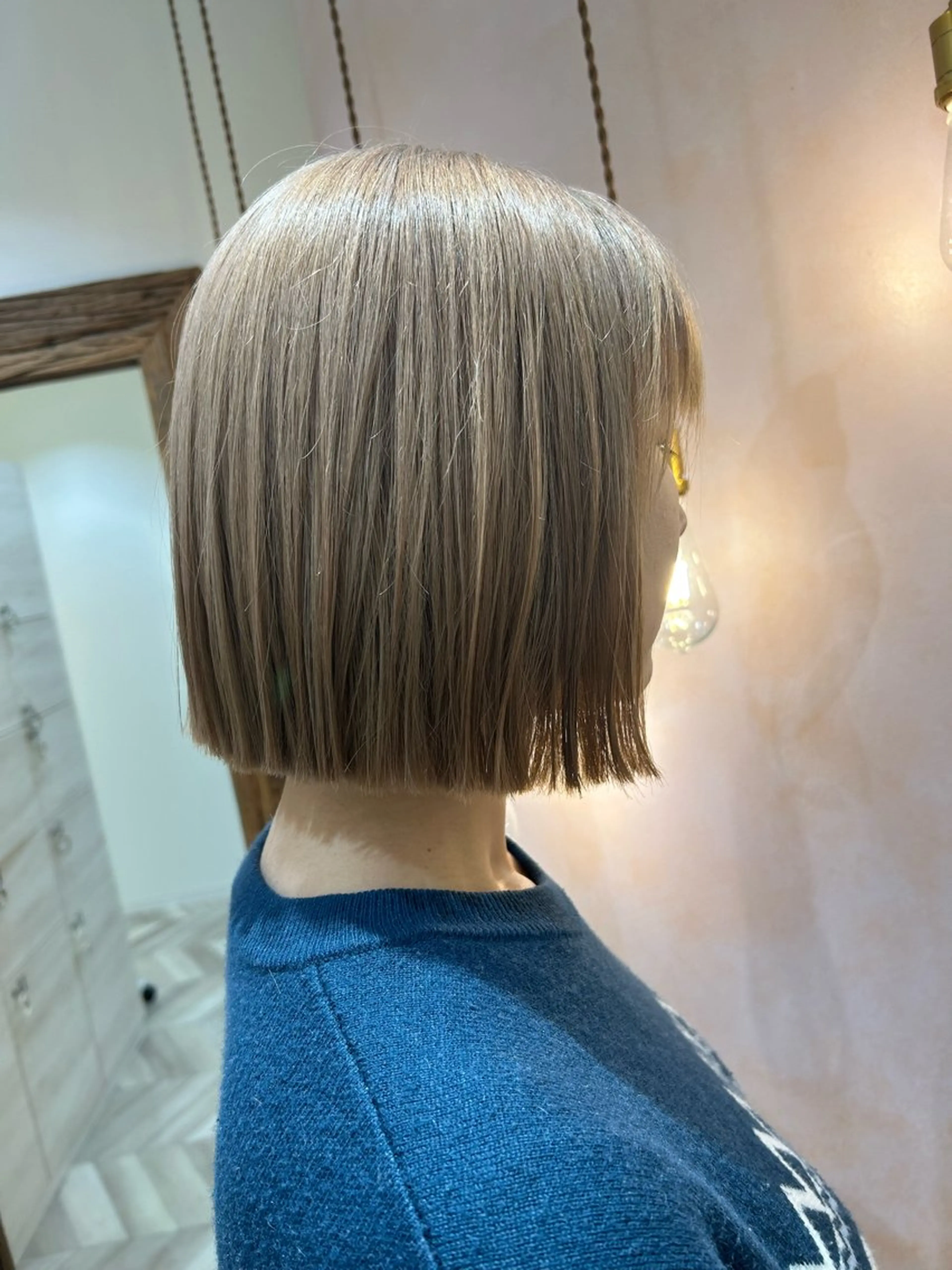 ミディアム 深谷 真見のヘアスタイル