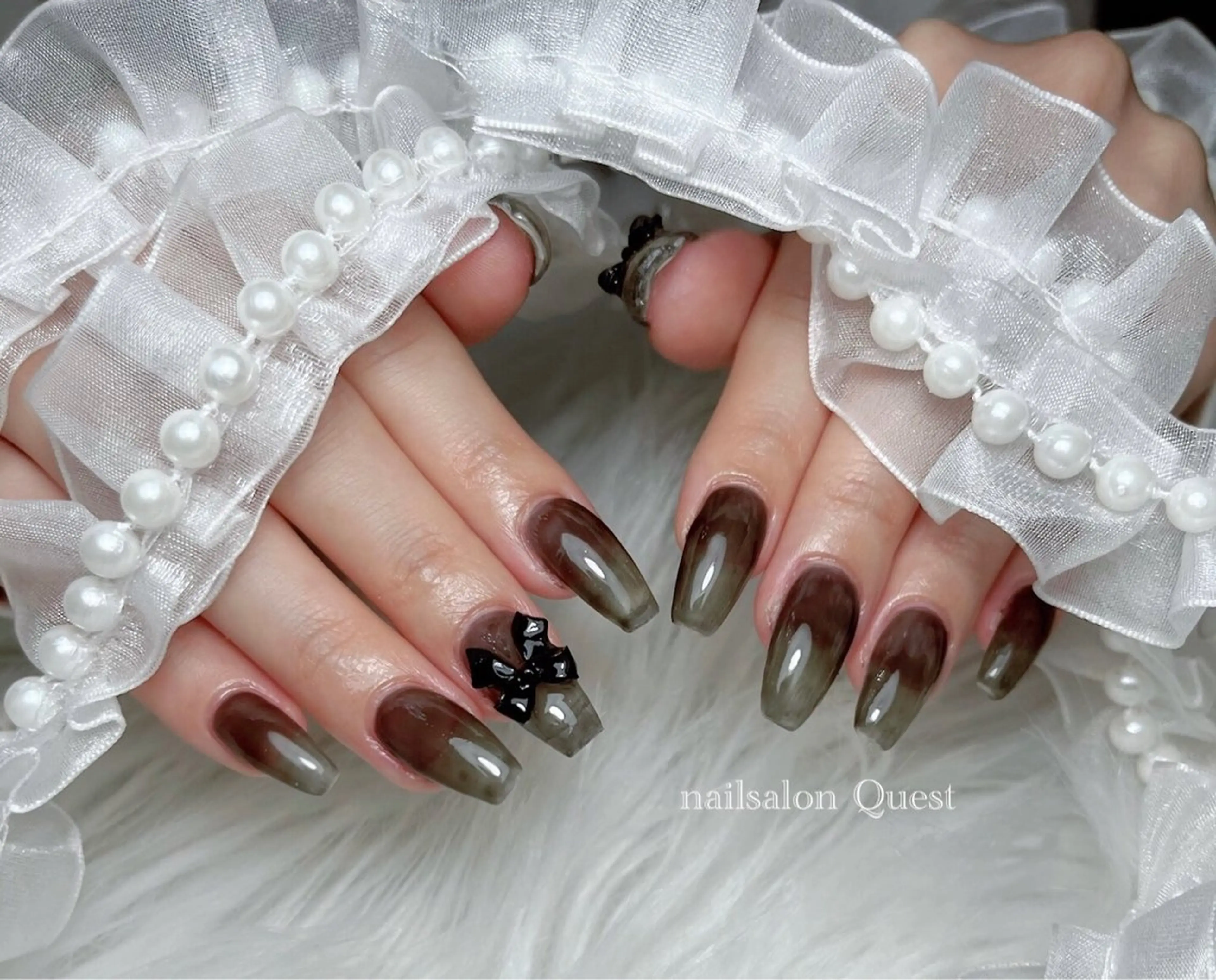 ネイル 長さ出し リボン ハンドネイル nailsalon Questのネイルデザイン