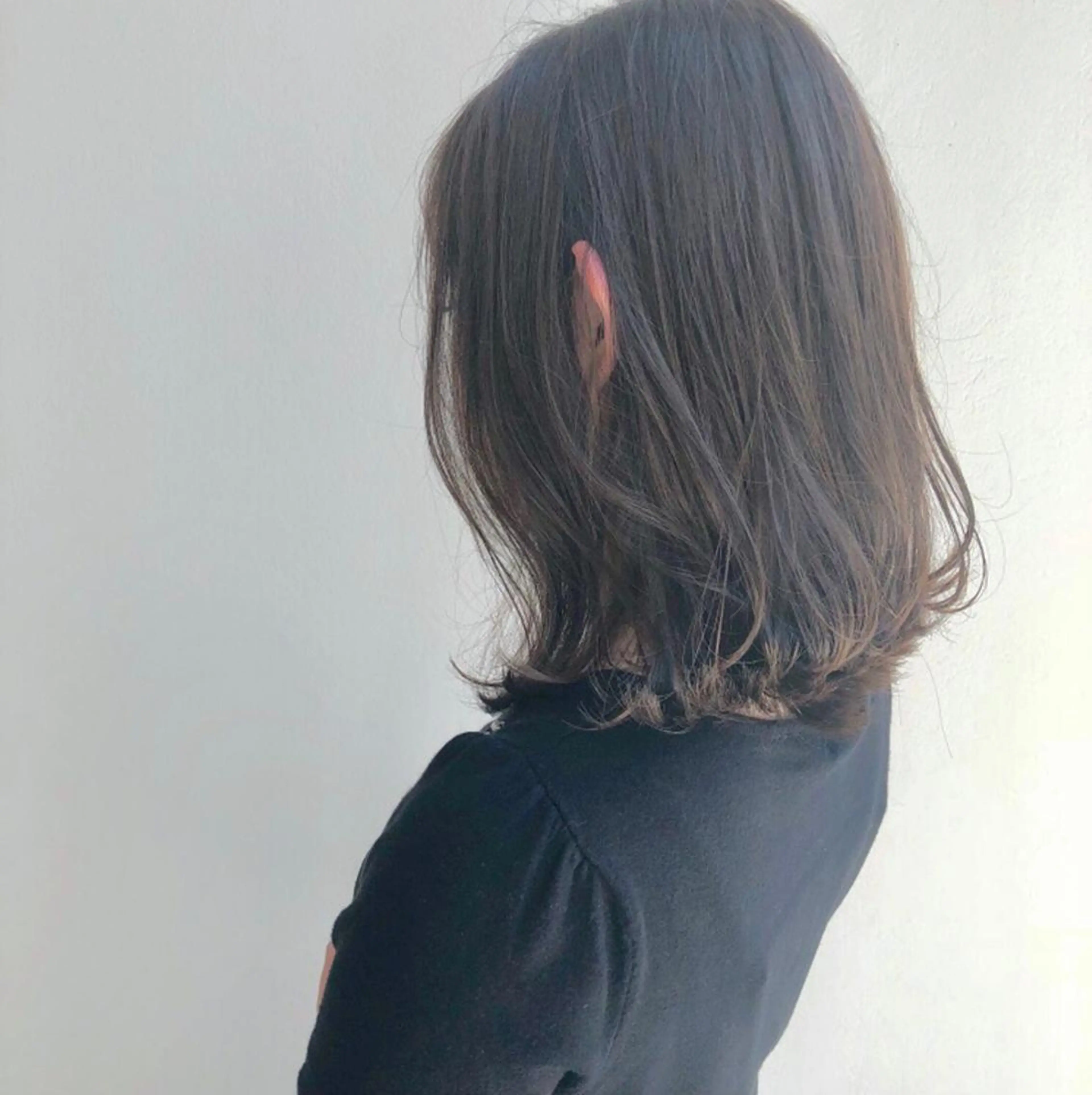 ミディアム ✨色持ちの良い艶 カラー✨蟹江真世のヘアスタイル