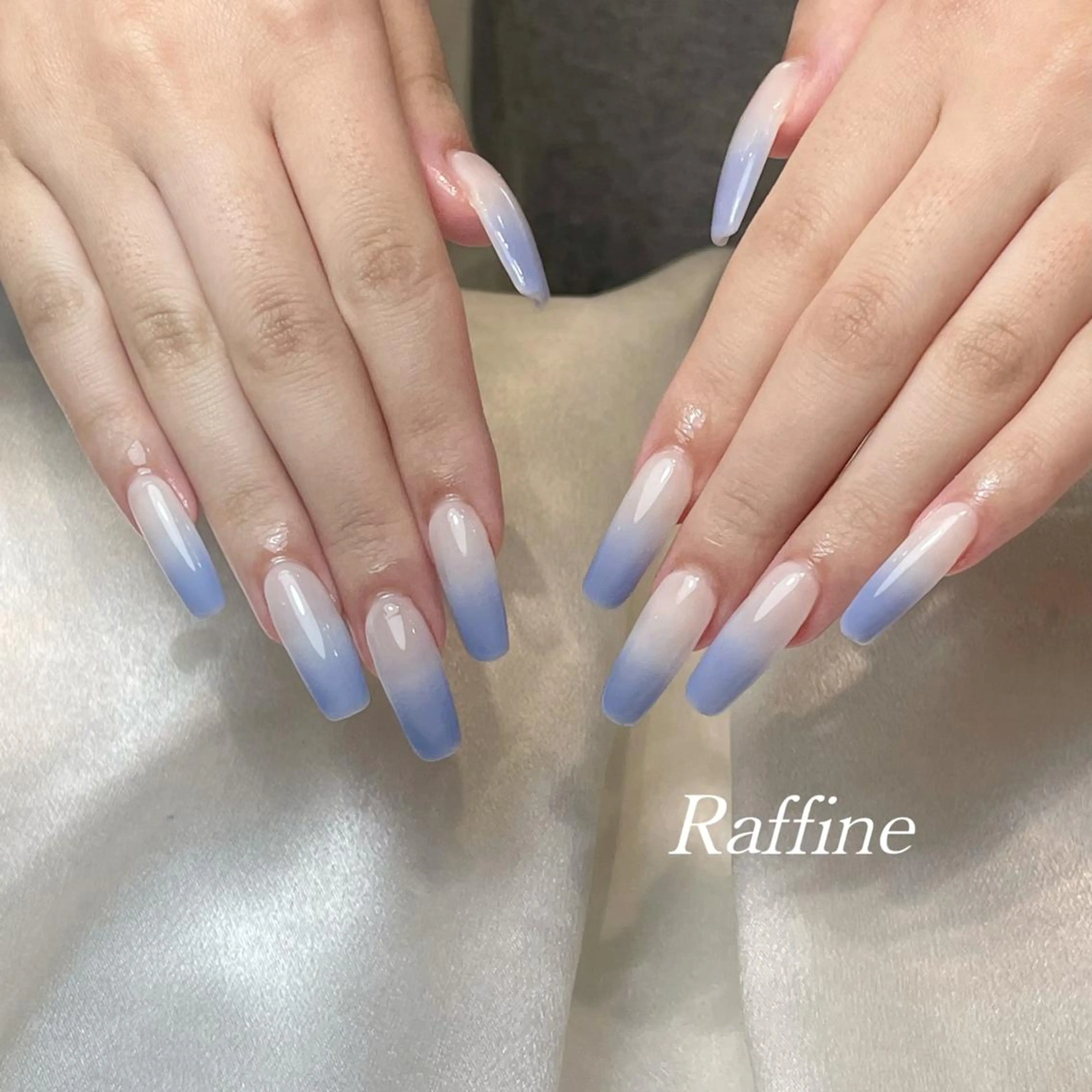 ネイル RAFFINE haru🦋🩵のネイルデザイン