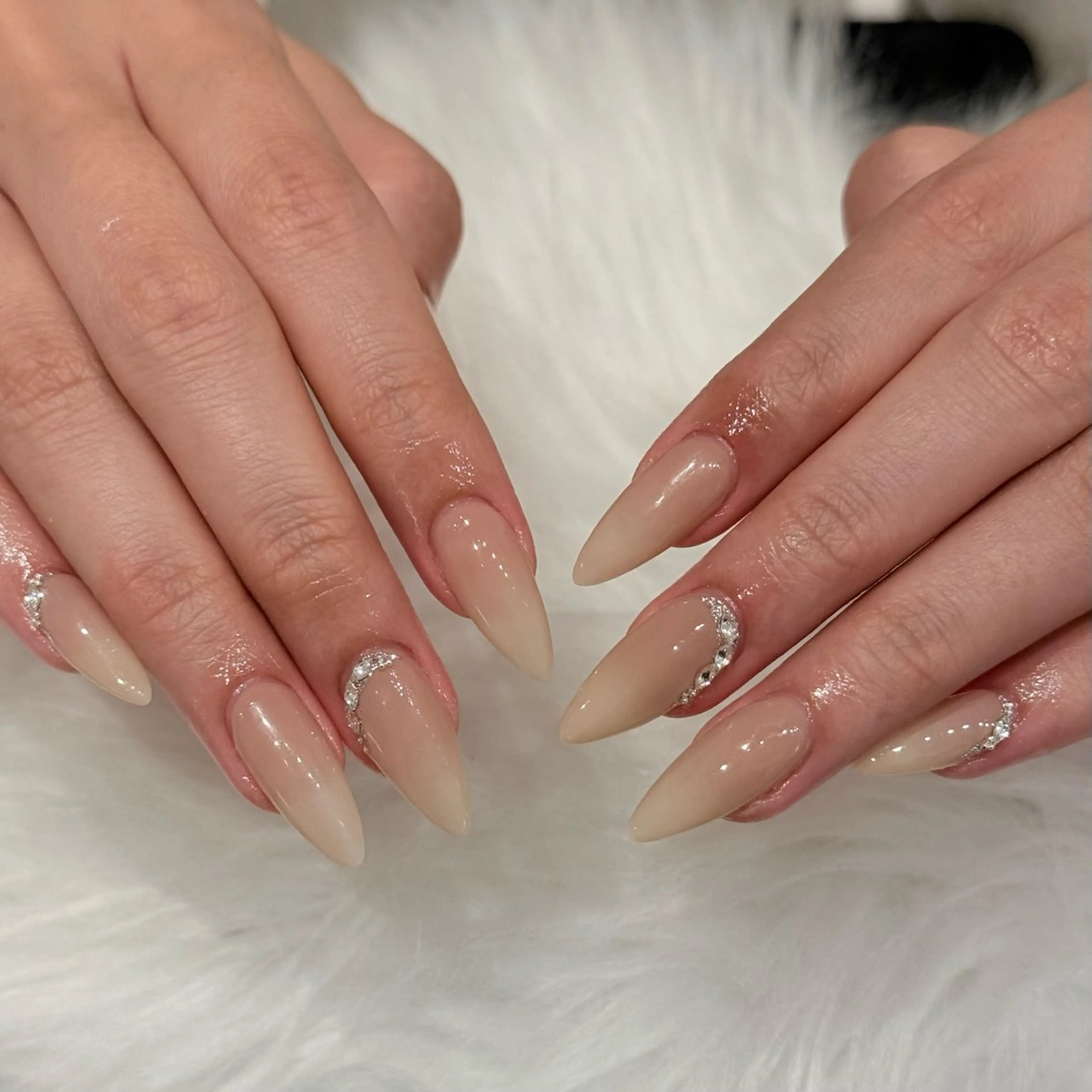 ネイル フレンチネイル ロングネイル マグネットネイル スカルプネイル スーパーロングネイル ハンドネイル ハンドケア Nihonthy Nail 新宿のネイルデザイン