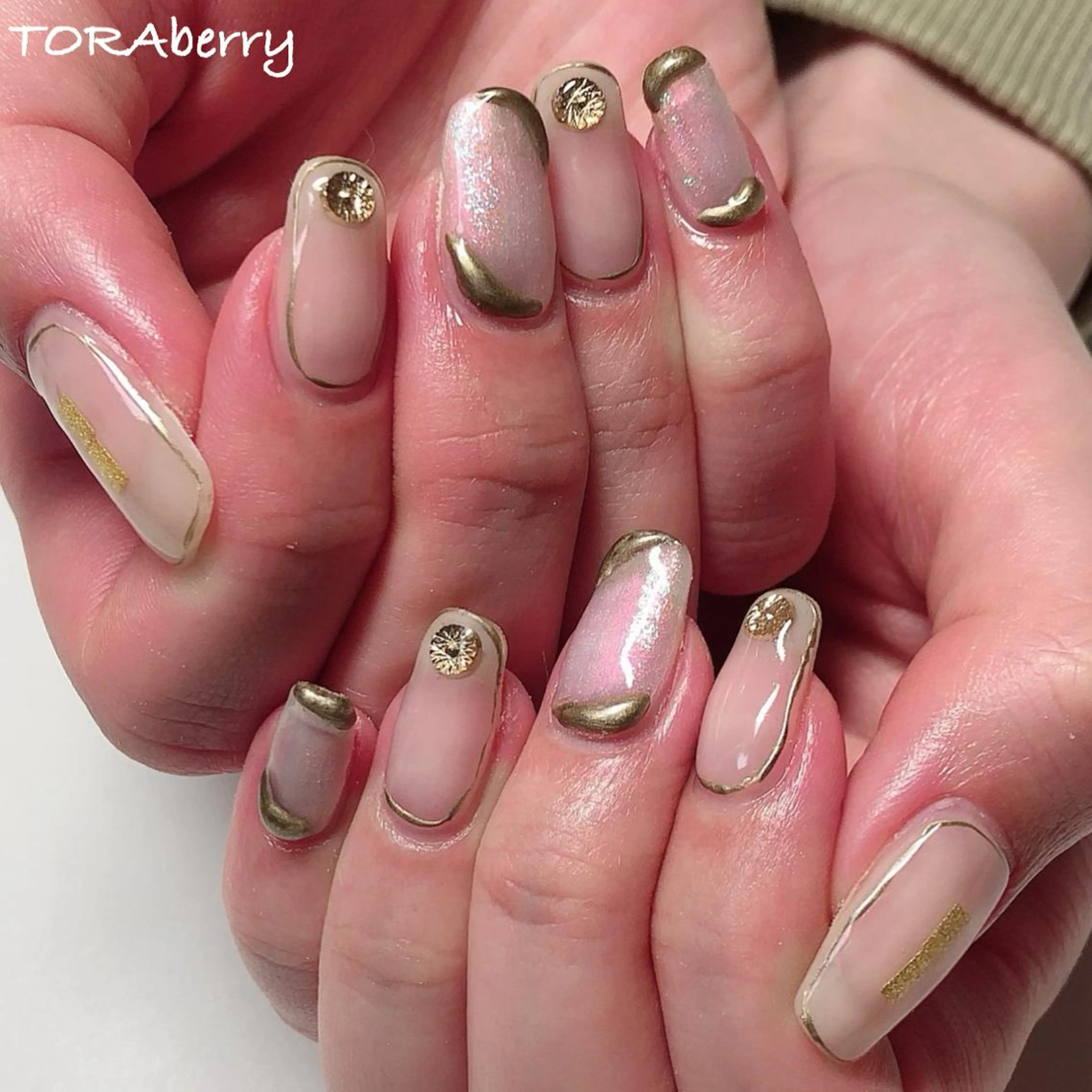 ネイル ゴールド ハンドネイル ネイリスト なつみのネイルデザイン