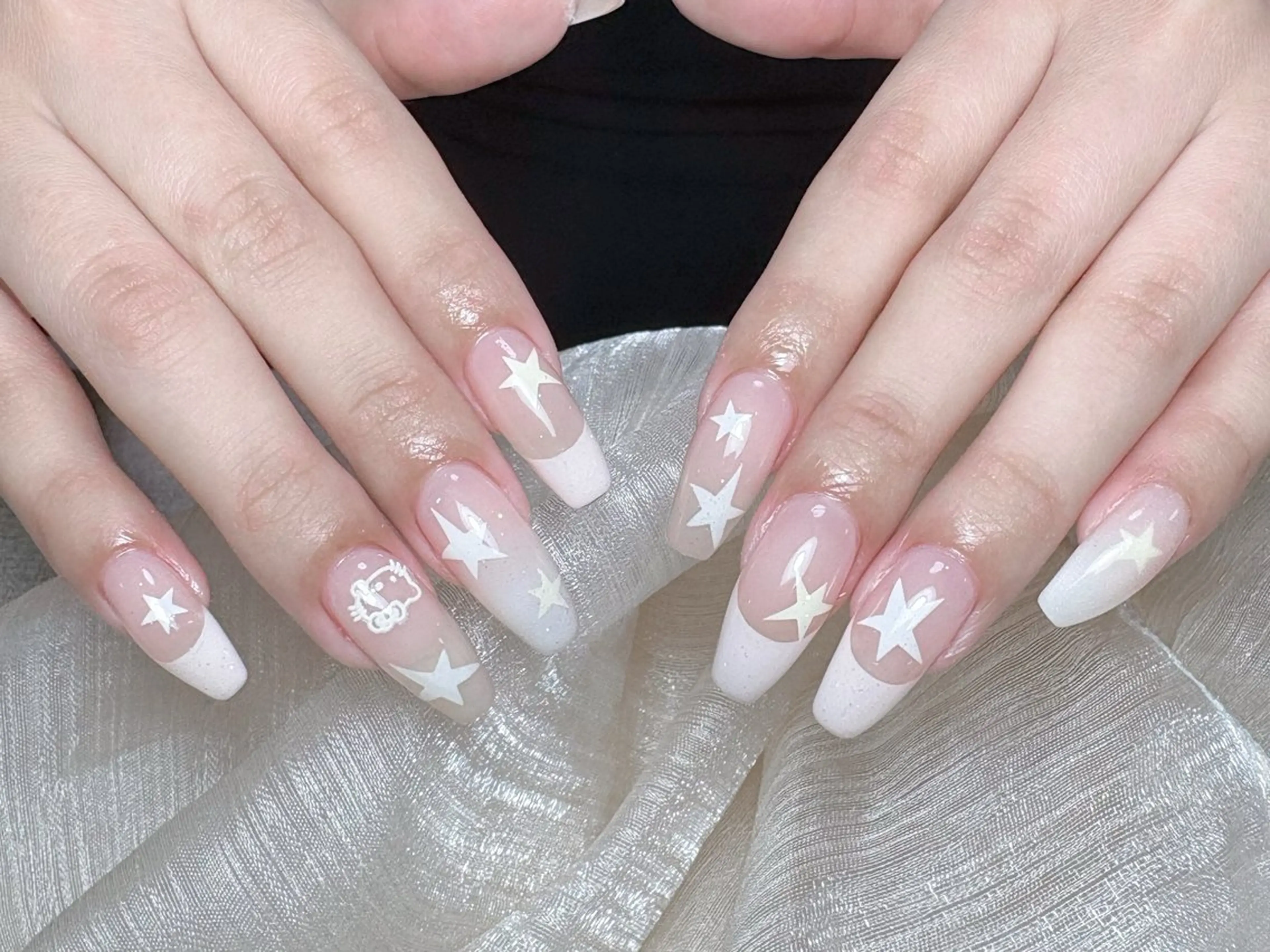 ネイル オーロラネイル チークネイル フレンチネイル ジェルネイル ガラスフレンチ ハンドネイル Nail Jolie所属・Nail Jolieのネイルデザイン