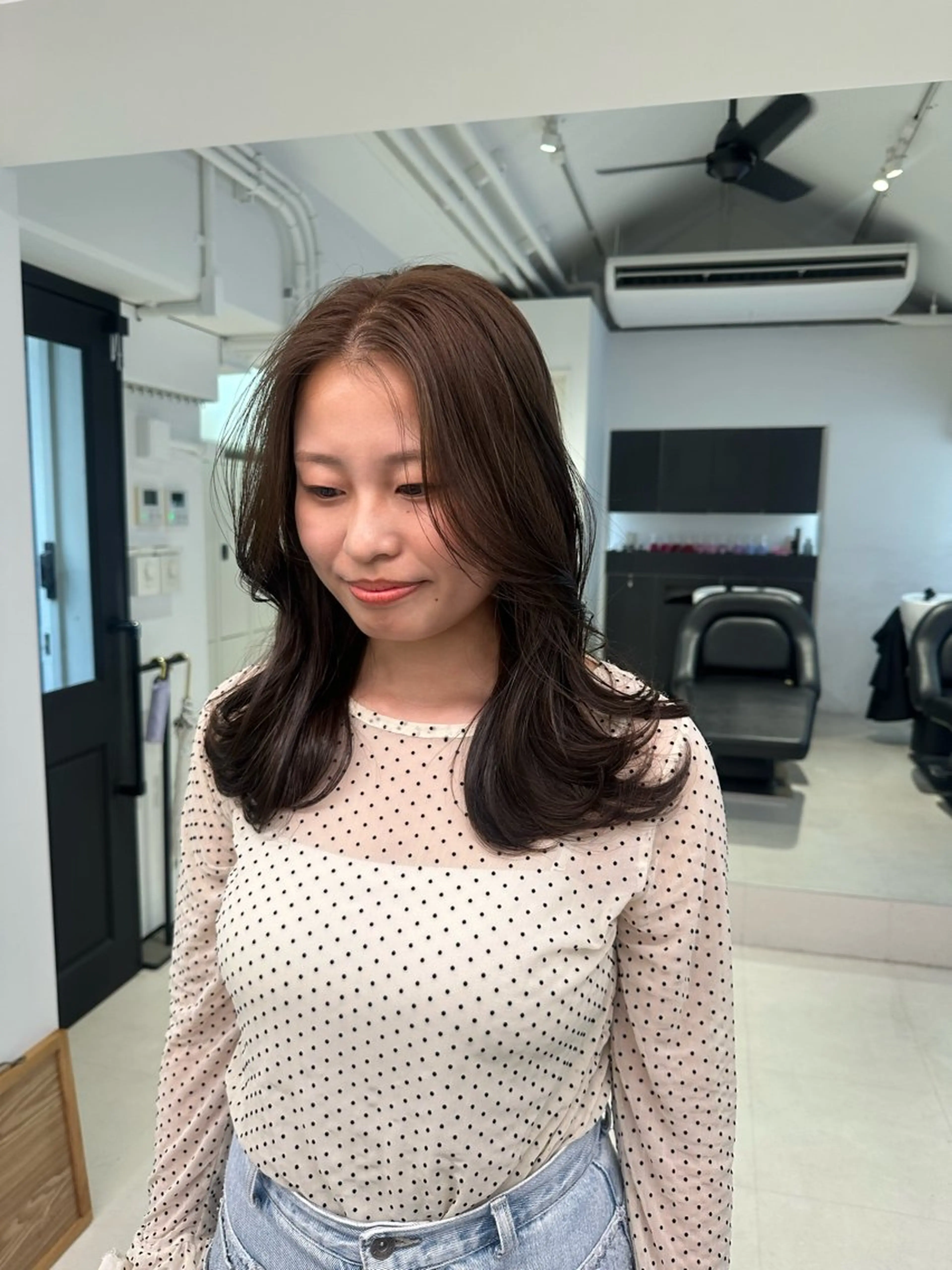 セミロング カラー ブリーチ ブラウンカラー ハイトーンカラー ブリーチなしカラー オリーブブラウン ヘアカラー トリートメント REINA☁️透明感 カラー/ぷつっと♡のヘアスタイル