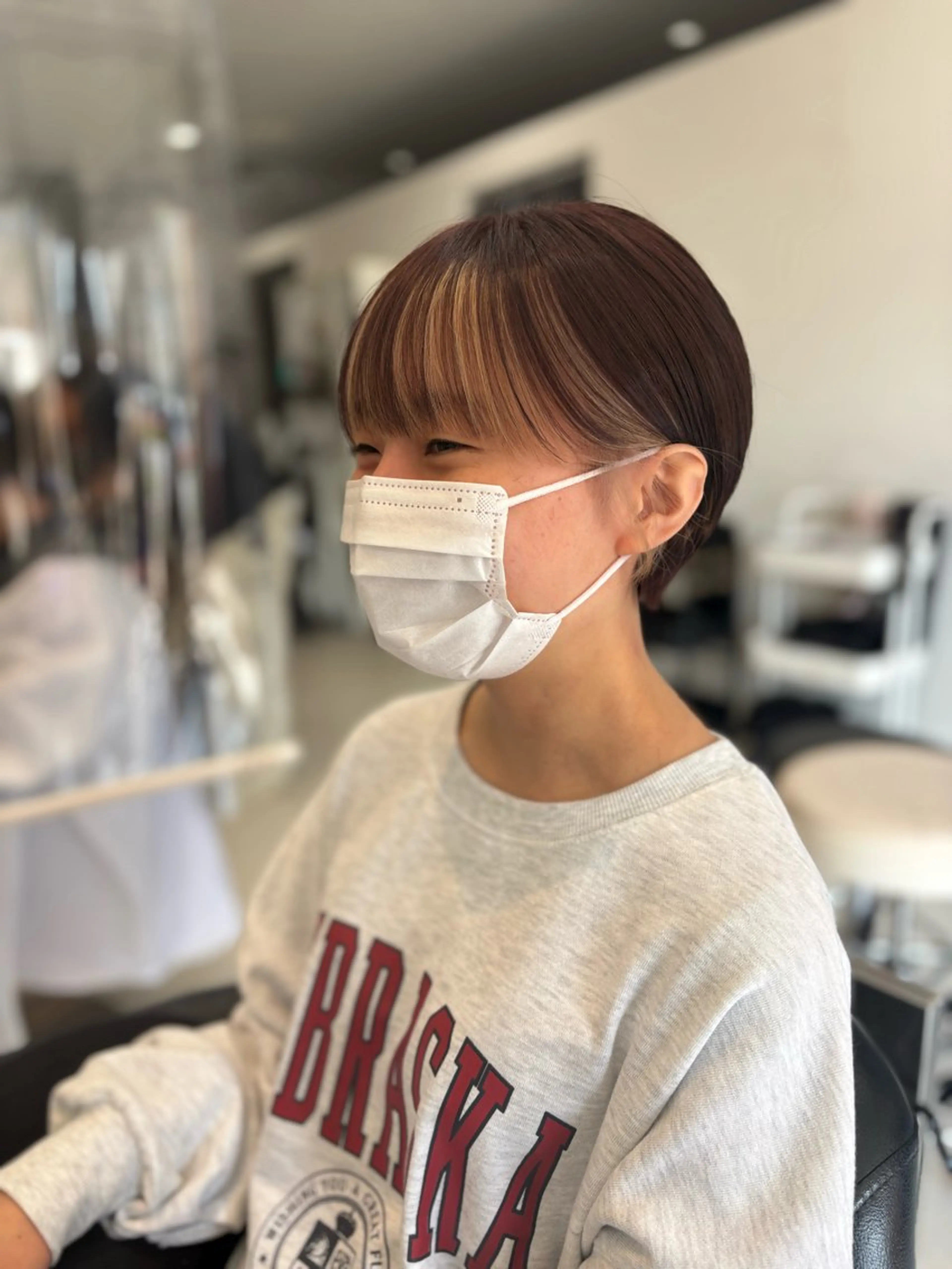ショート カラー 丸みショート ミストバング ベージュカラー ブリーチ 透明感カラー カット ヘアカラー 美容室シャルム⭐️ 清水 勇希🩷のヘアスタイル