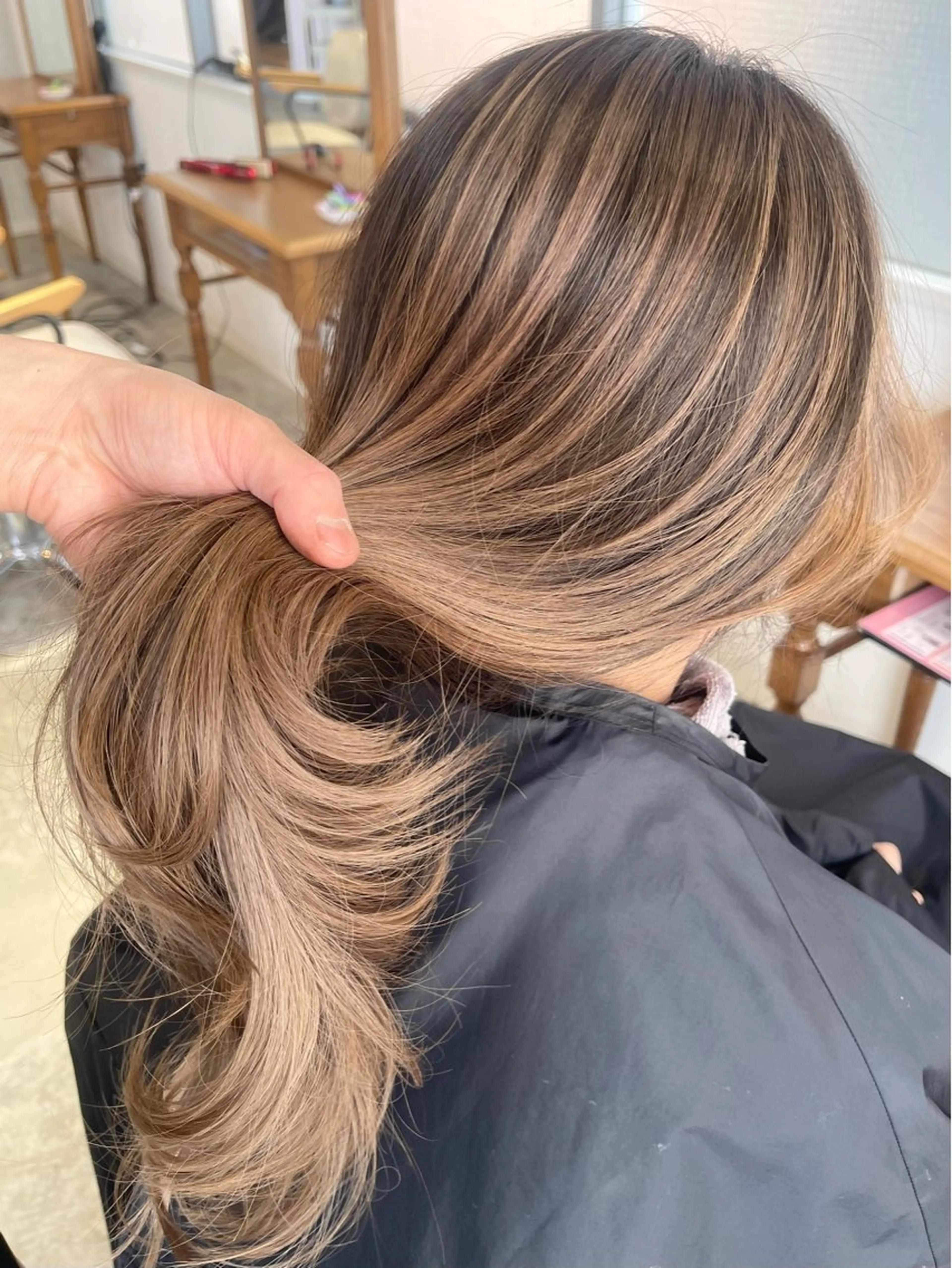 ミディアム カラー カット ヘアカラー トリートメント 海外レイヤー/ レイヤーカット/和田のヘアスタイル