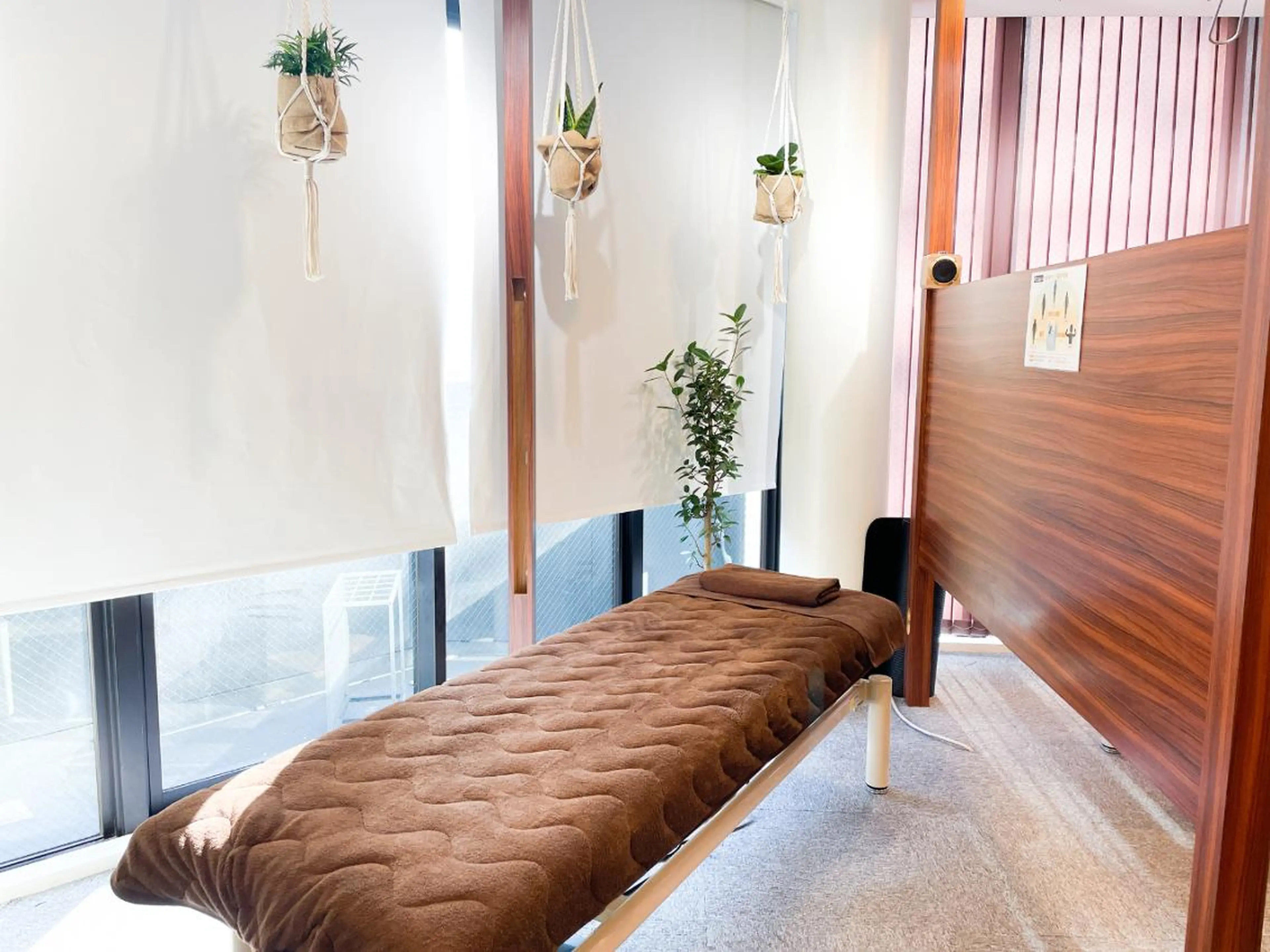 小顔矯正/姿勢矯正 美容整体師　野口杏太のエステ・リラクイメージ