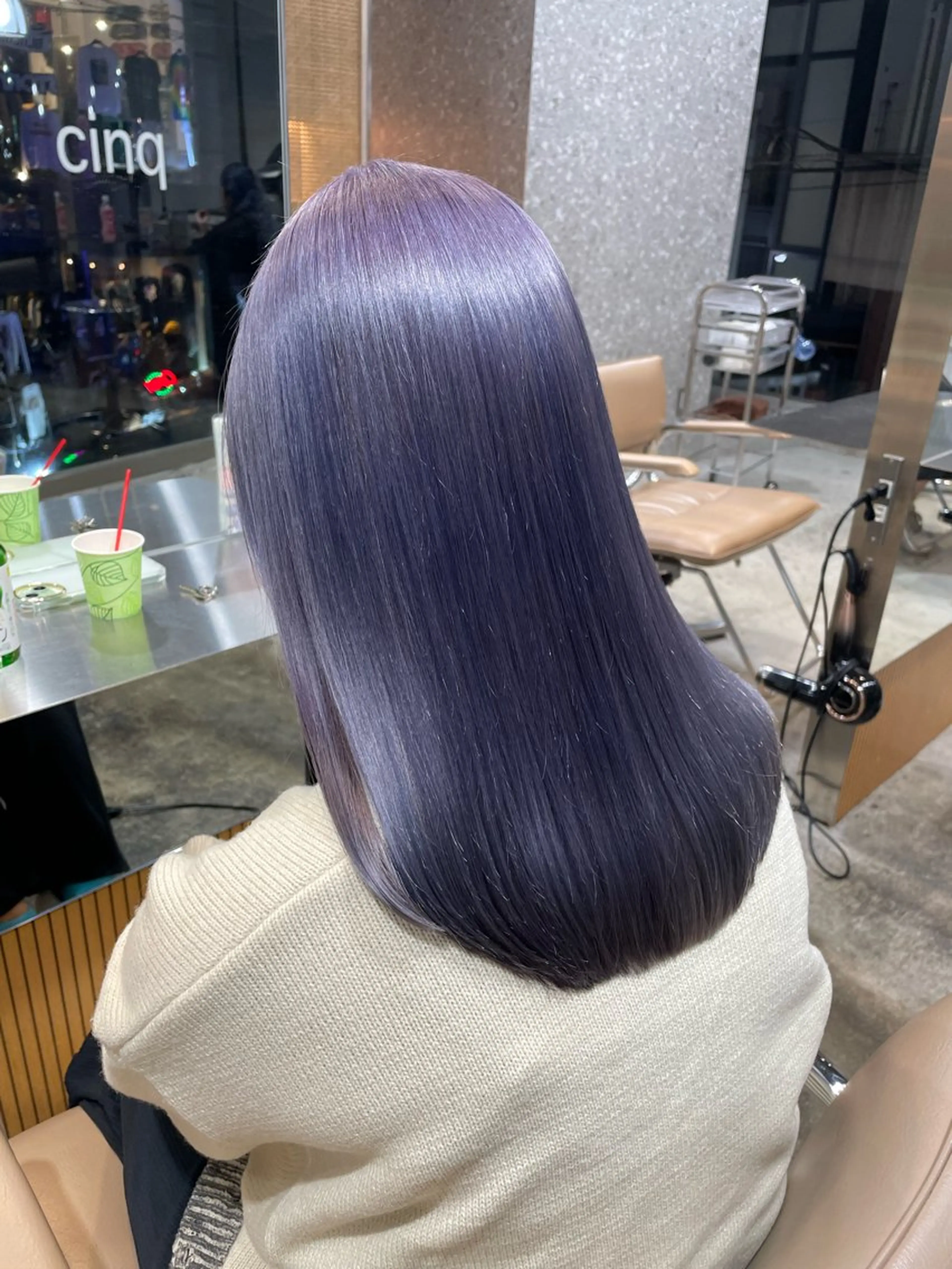 セミロング cinq所属・ハイトーン/ラベンダ ー/ yuina🪄のヘアスタイル
