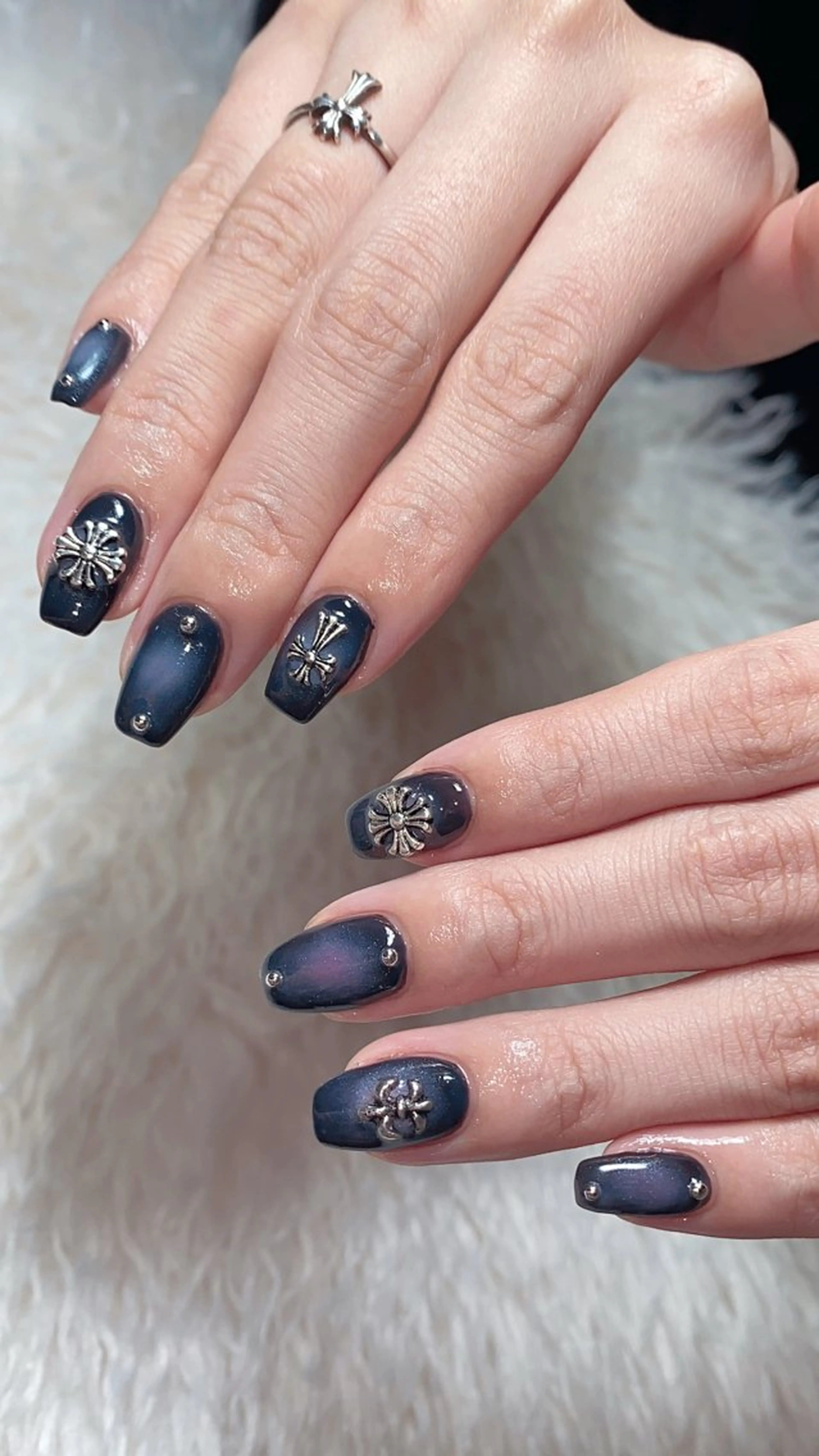 ネイル ハンドネイル n o q r m. n a c h iのネイルデザイン