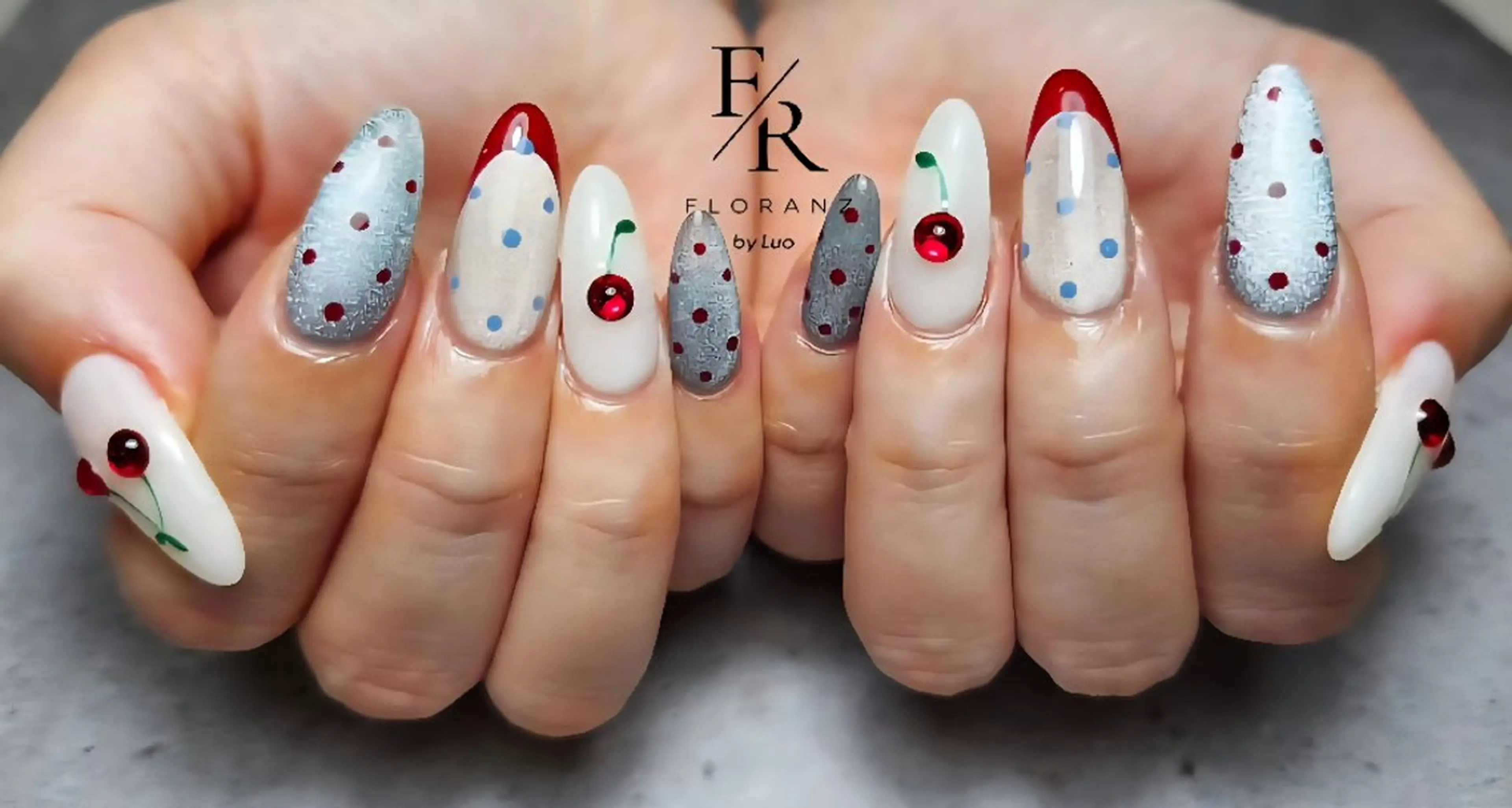 ネイル ドット 持ち込み FLORANZ TANAKAのネイルデザイン