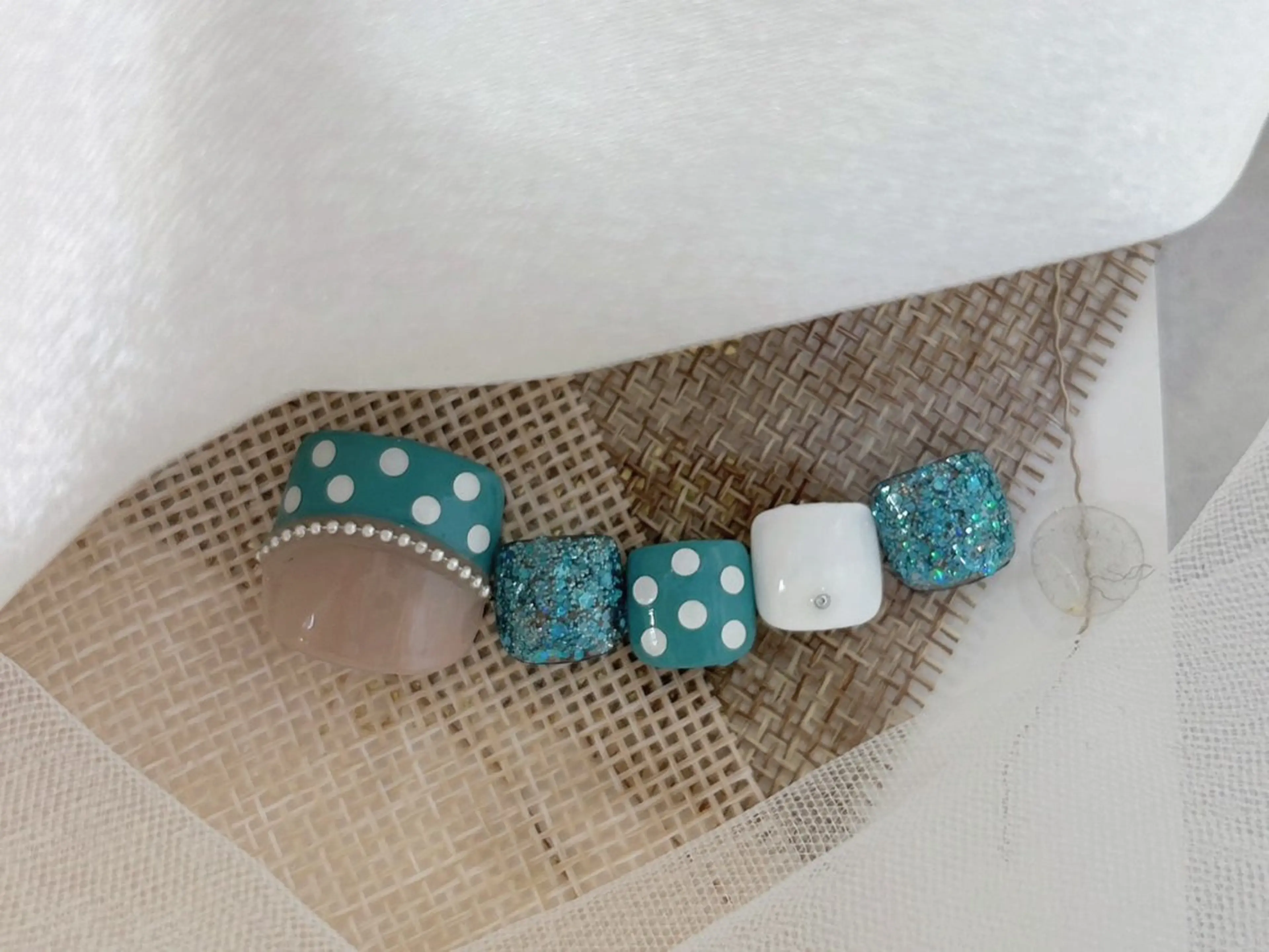 ネイル ハンドネイル フットネイル ネイルサロンクイーン 中野のネイルデザイン