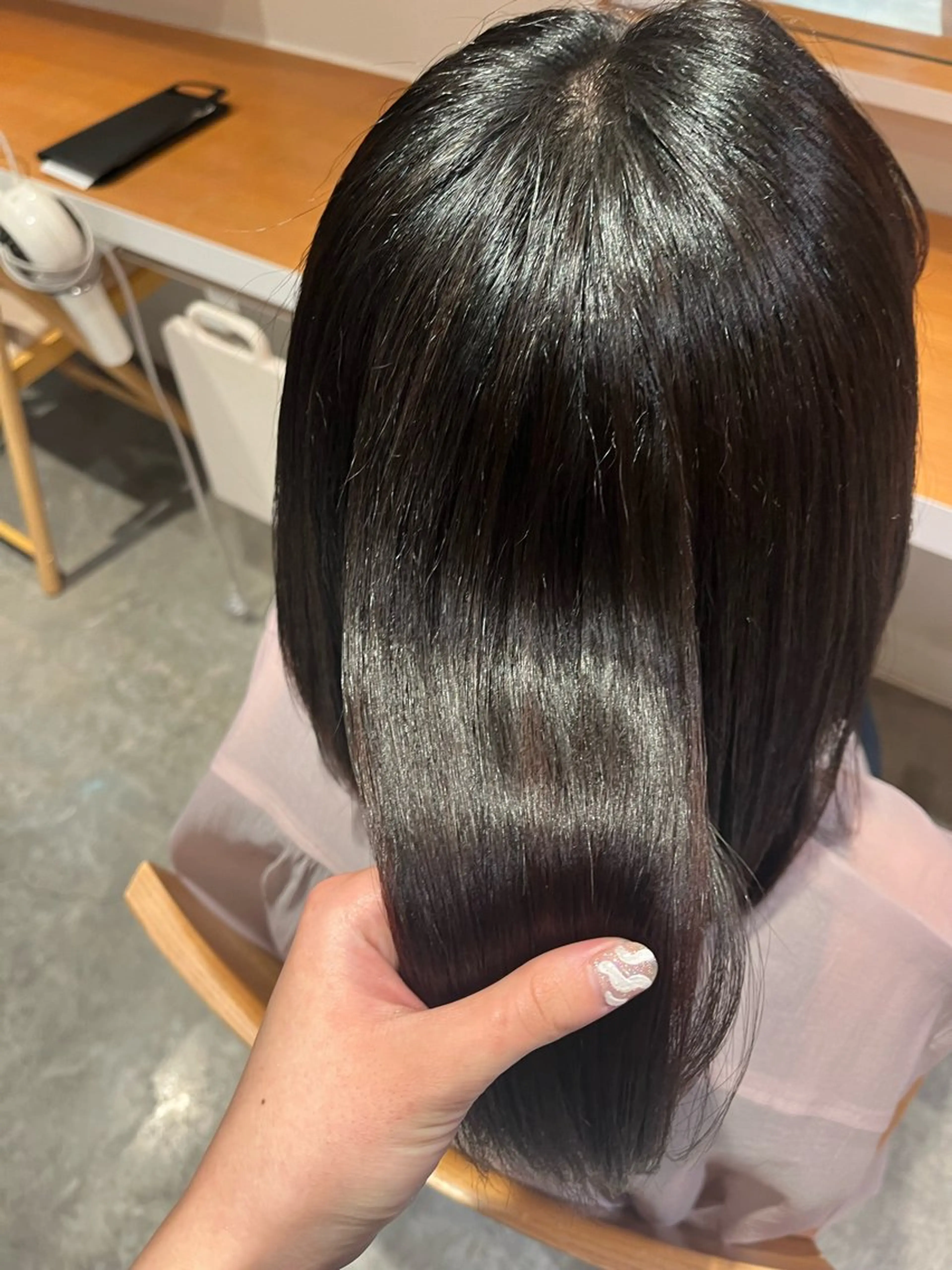 セミロング カラー 中野 百乃華のヘアスタイル