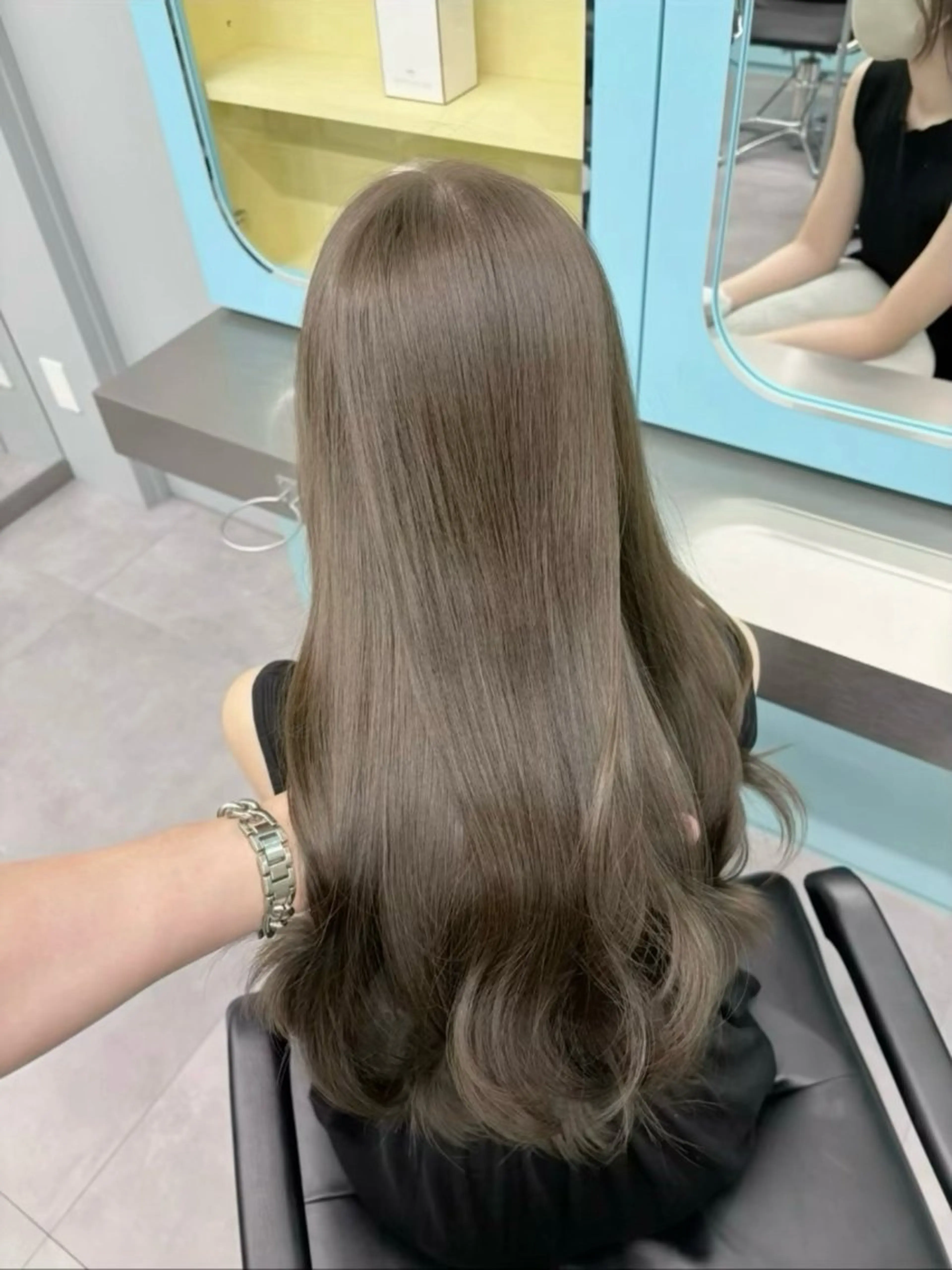 ロング カラー カット ヘアカラー トリートメント オリーブカラー 特化　　kaiのヘアスタイル