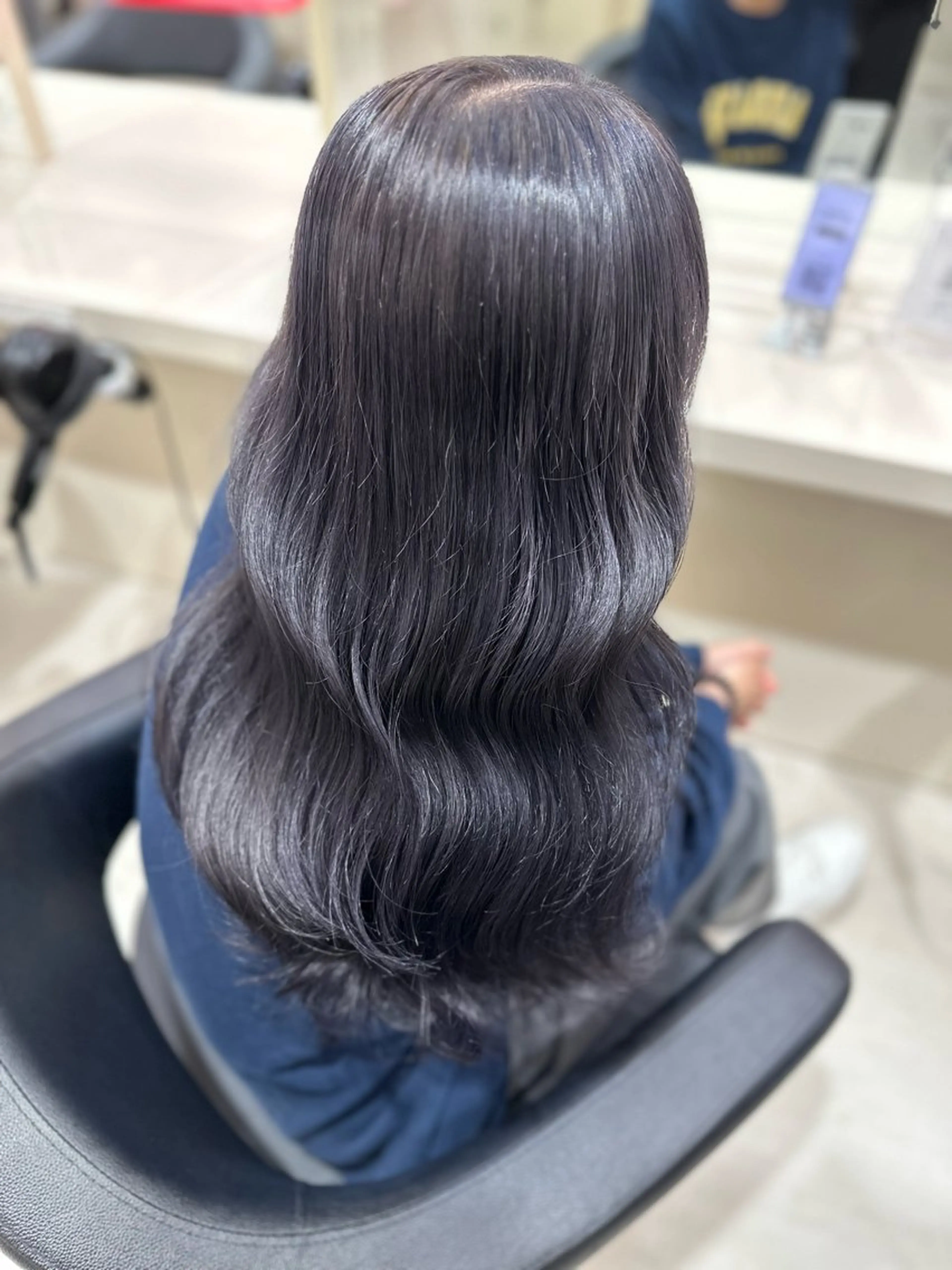 ロング カラー ヘアアレンジ ヘアカラー 艶カラー/ハイトーン /レイヤーカットのヘアスタイル