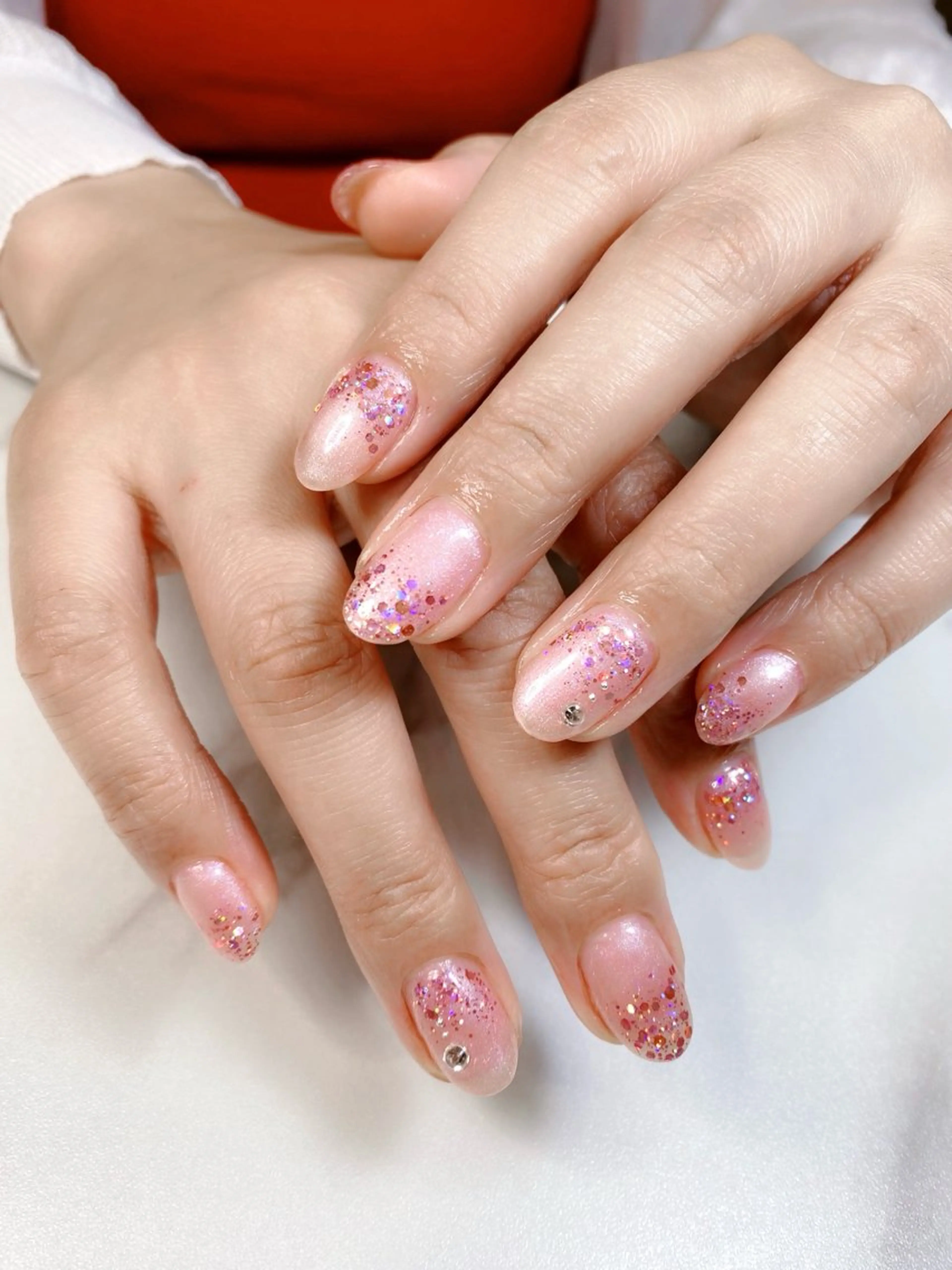 ネイル アートネイル グラデーション キラキラネイル ラメ(グリッター) ラメグラデーション ハンドネイル iro+ nailのネイルデザイン