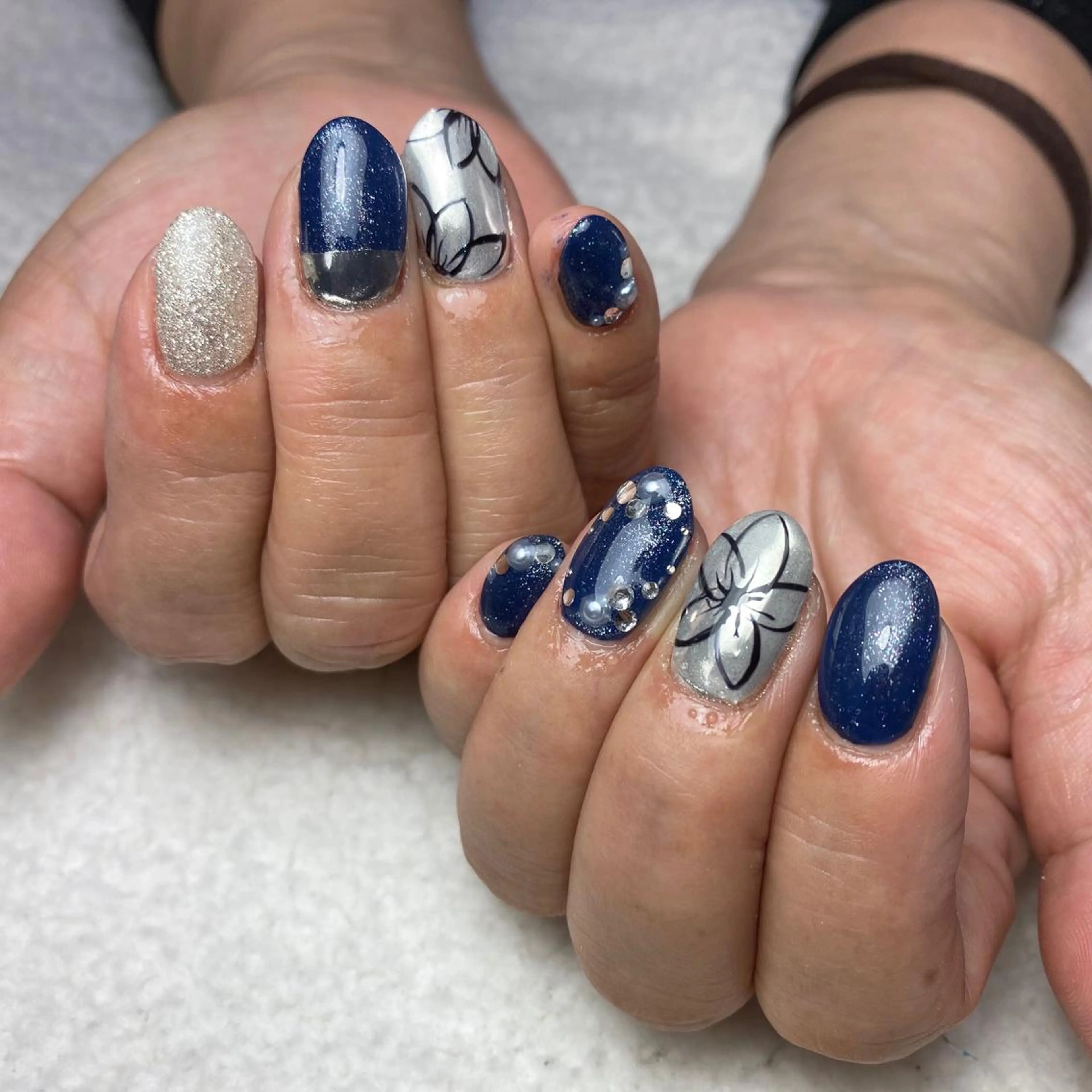 ネイル ネイビー COCO +のエステ・リラクイメージ