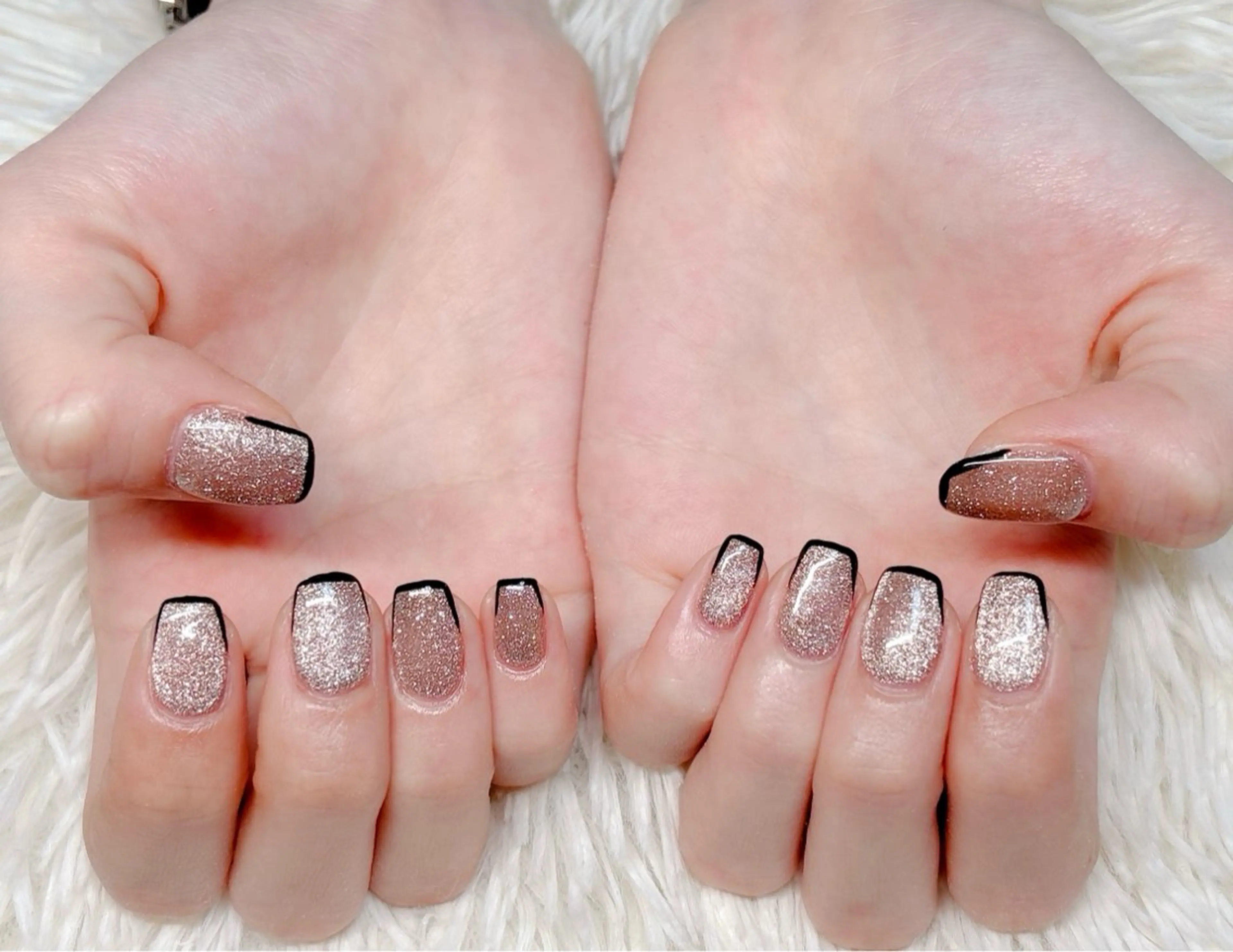 ネイル ハンドネイル パッチリオメメ Lianaのネイルデザイン