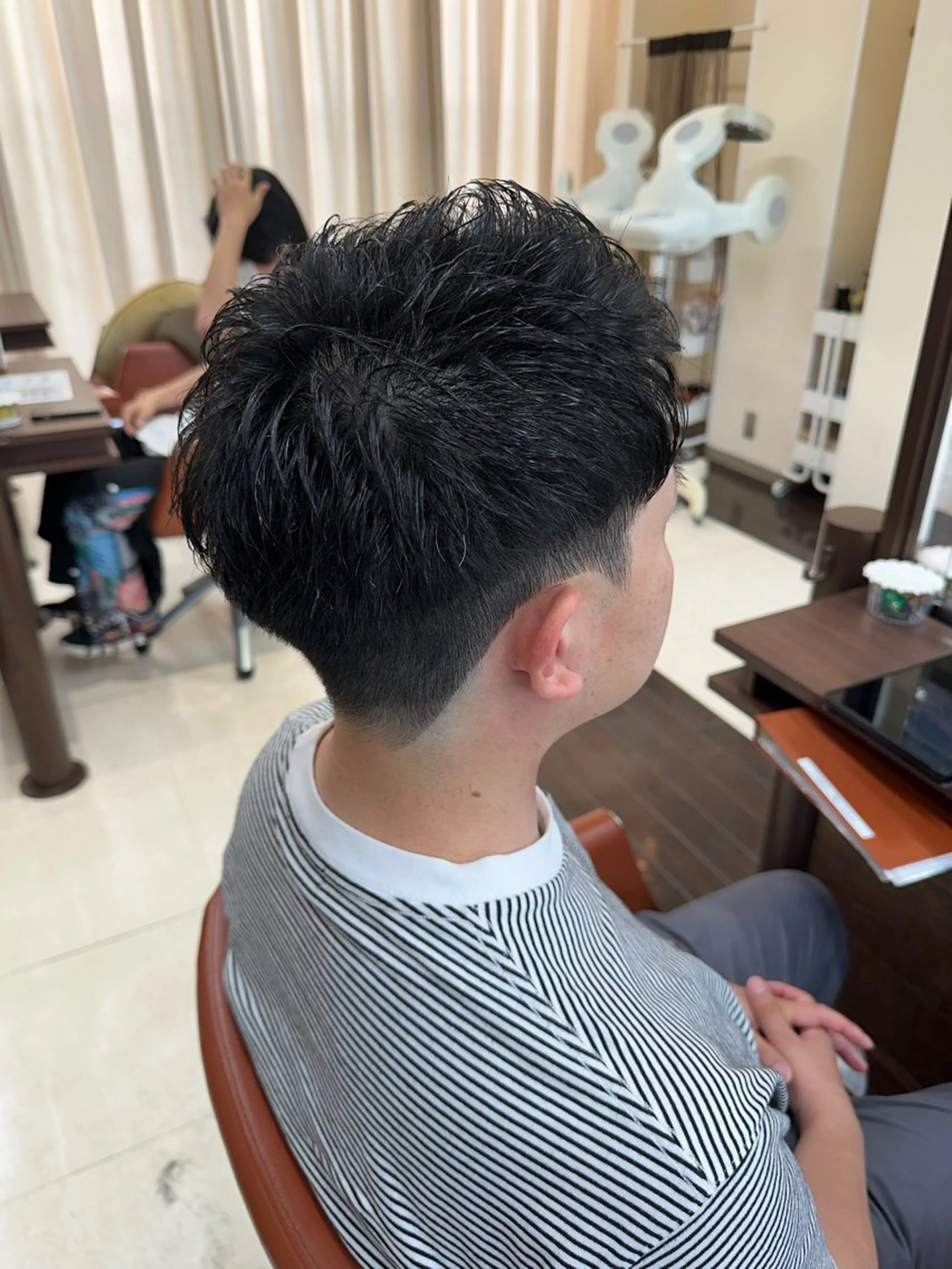 ショート カラー パーマ メンズ スパイキーショート 刈り上げ ショートヘア カット ヘアセット 毎月230人担当/ メンズヘア/清和武虎のヘアスタイル