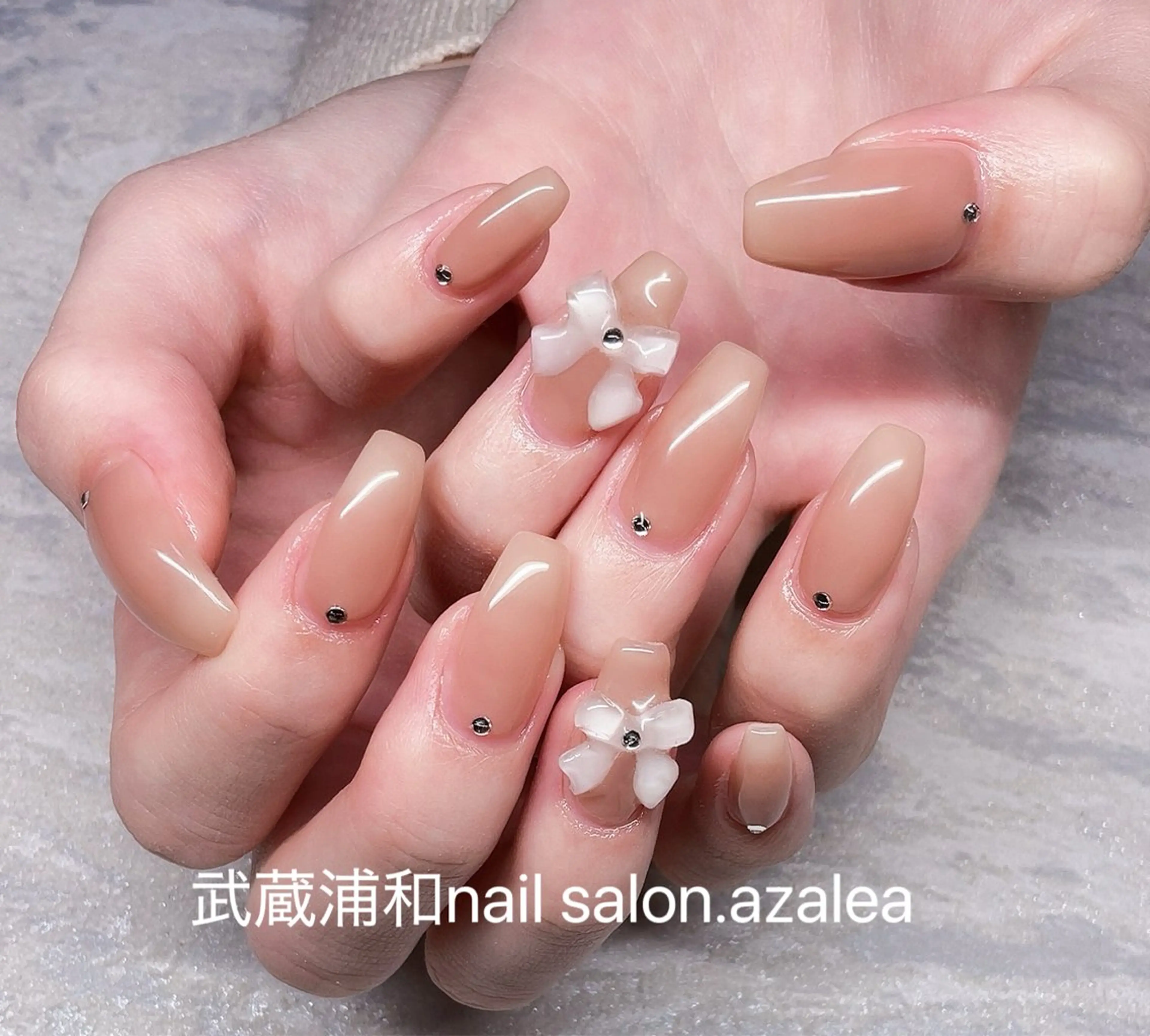 ネイル ハンドネイル R inのネイルデザイン