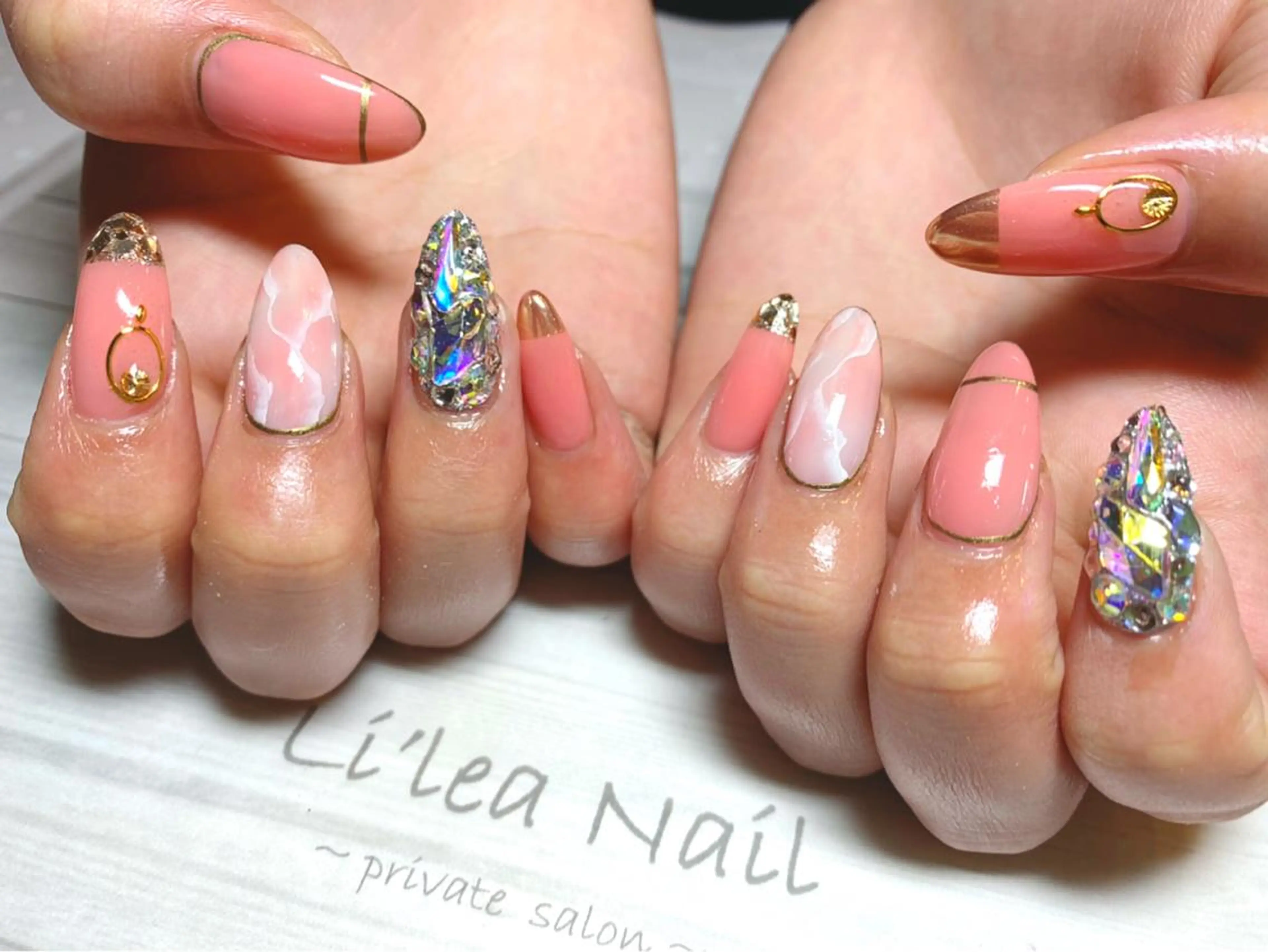 ネイル Li'leaNail AINAのネイルデザイン